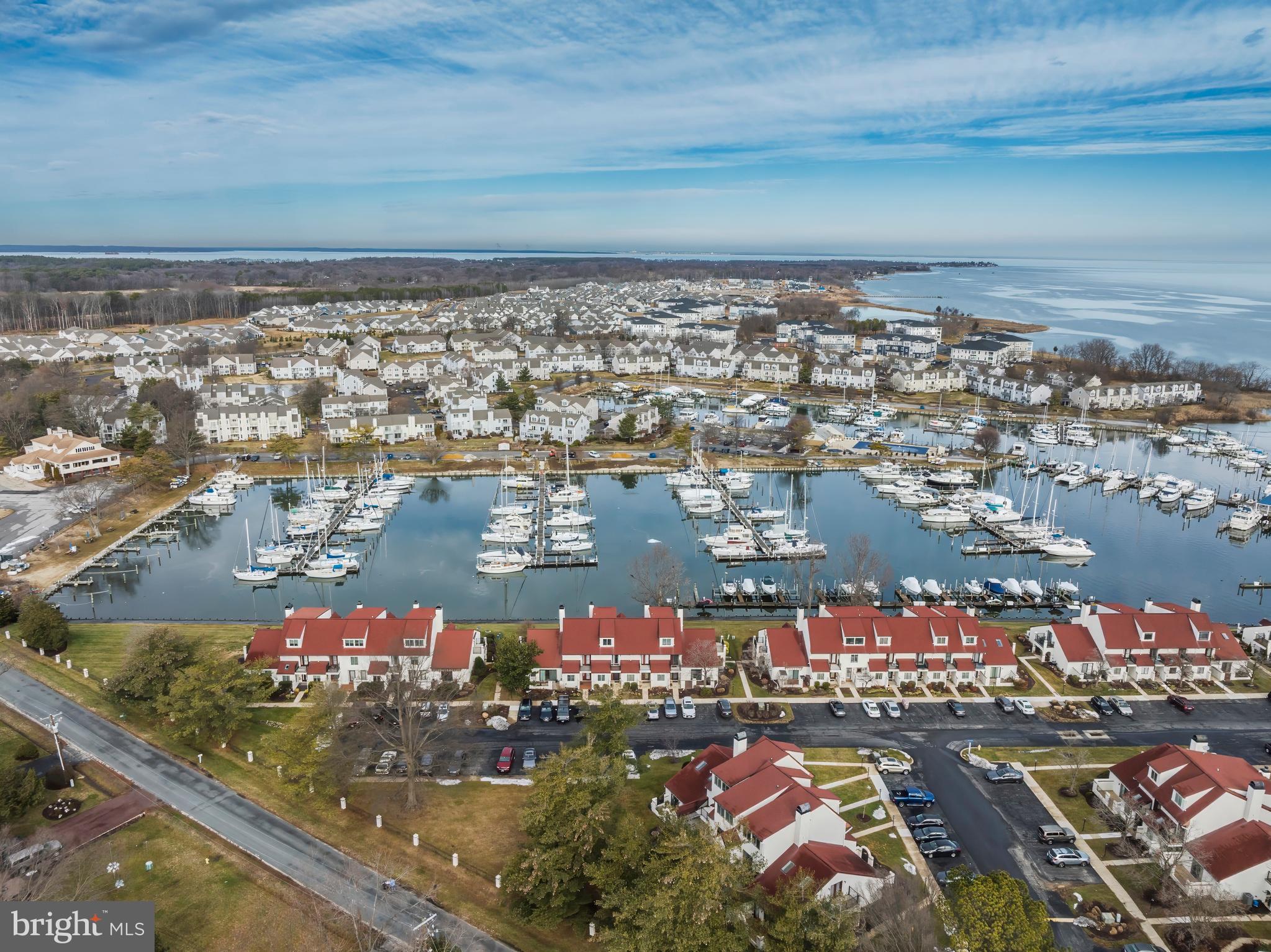 QUEENS LANDING - Residential