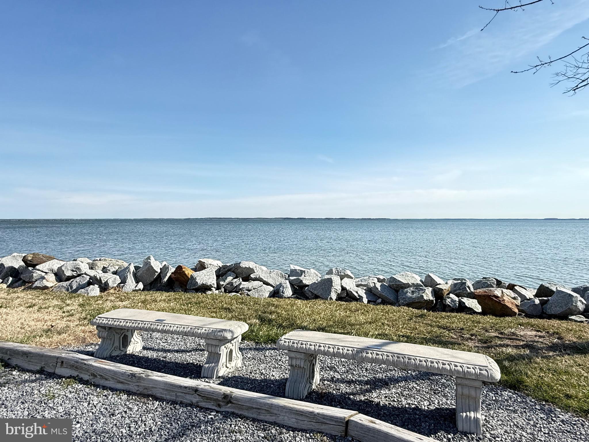 QUEENS LANDING - Residential