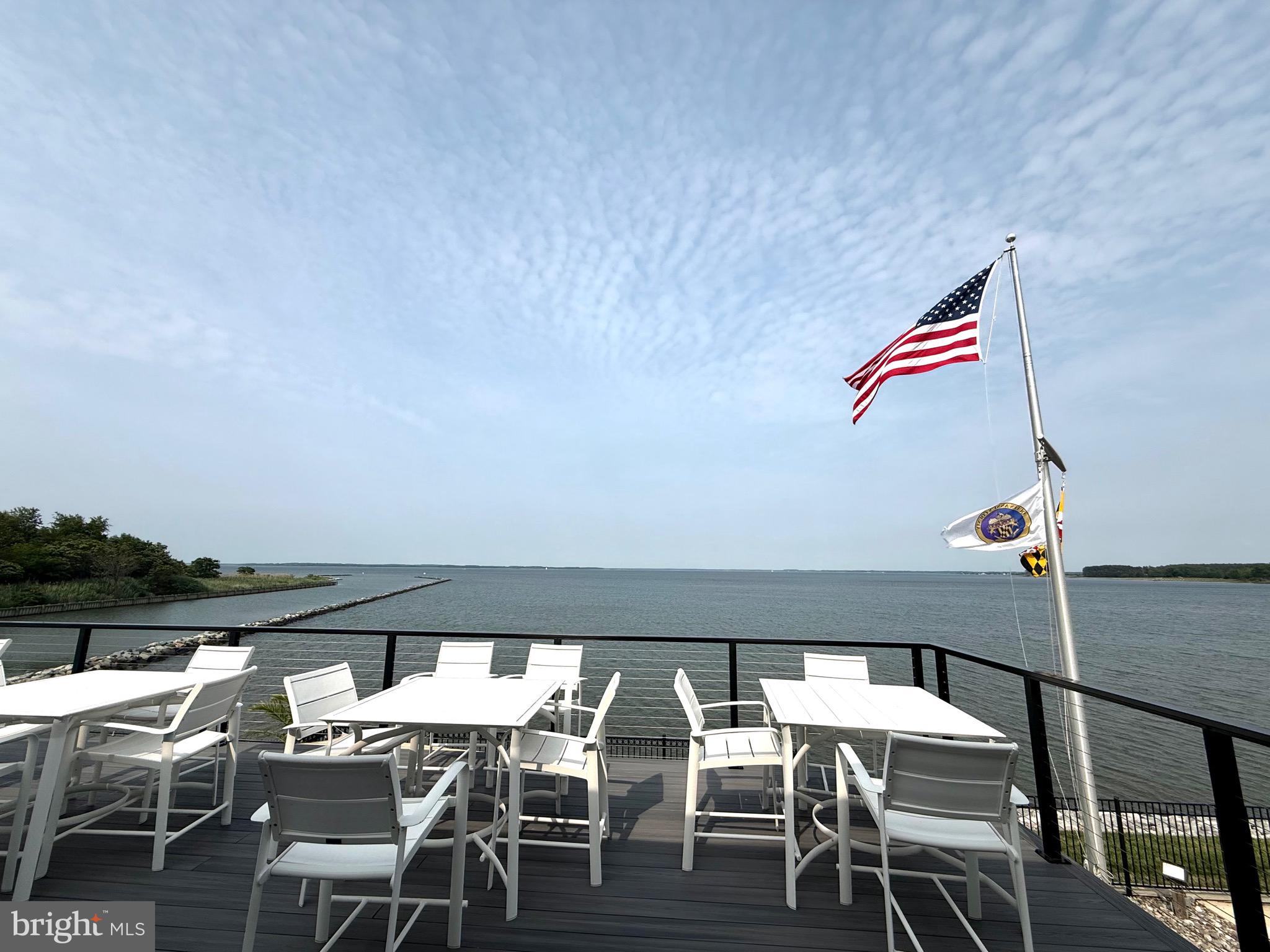 QUEENS LANDING - Residential