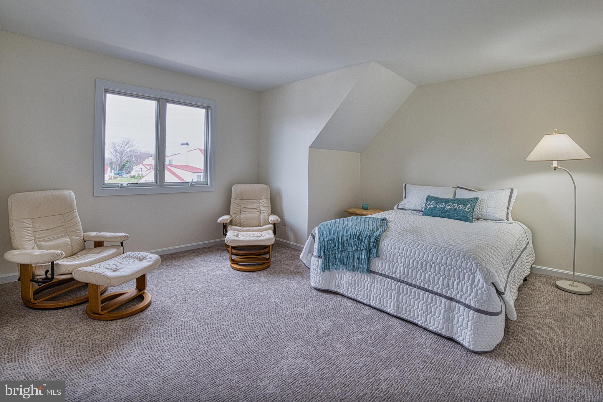 QUEENS LANDING - Residential