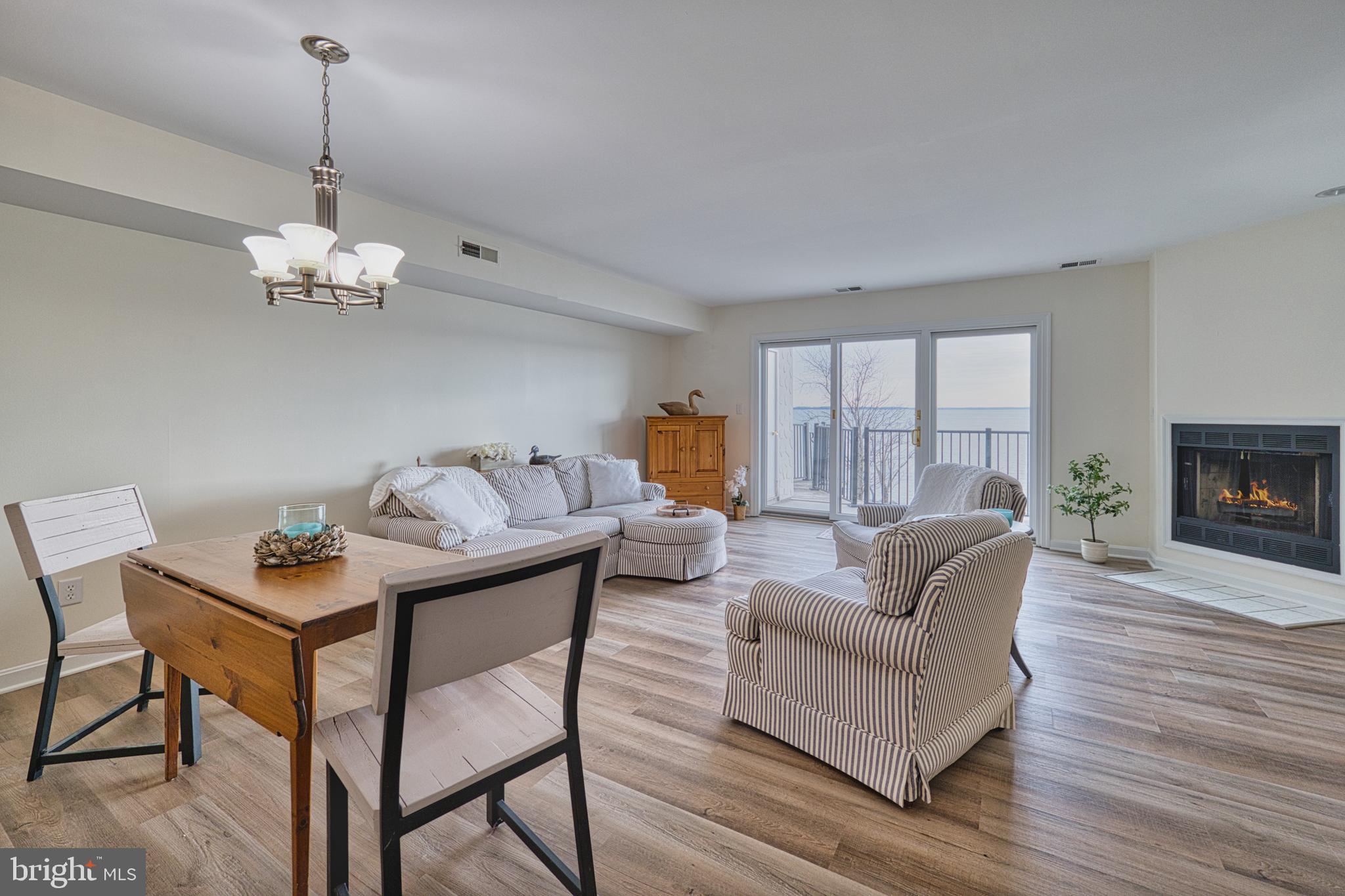 QUEENS LANDING - Residential