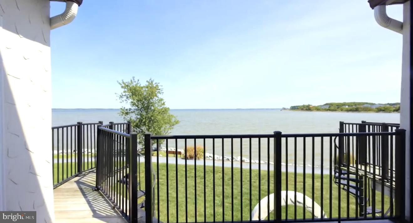 QUEENS LANDING - Residential