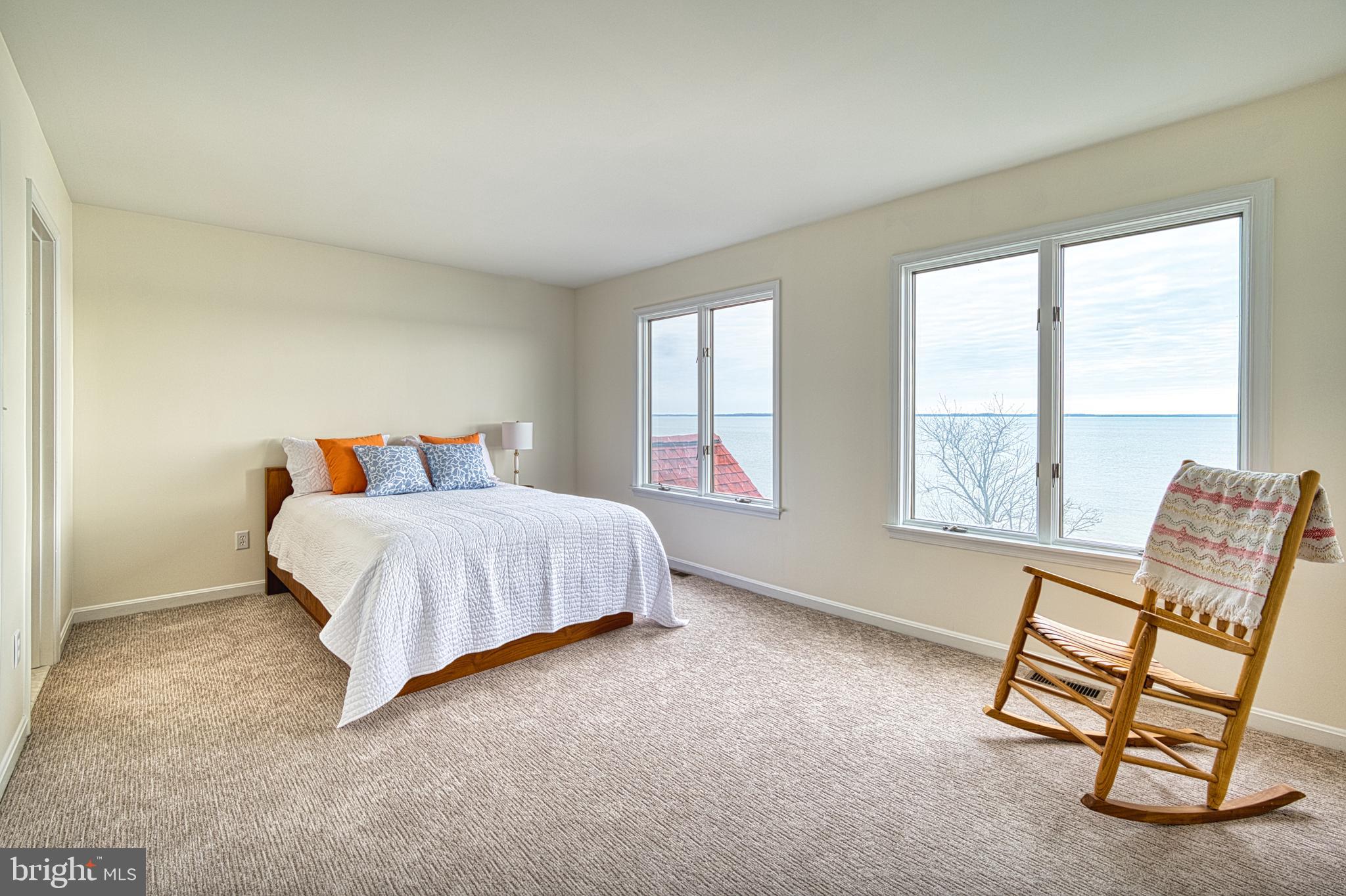 QUEENS LANDING - Residential