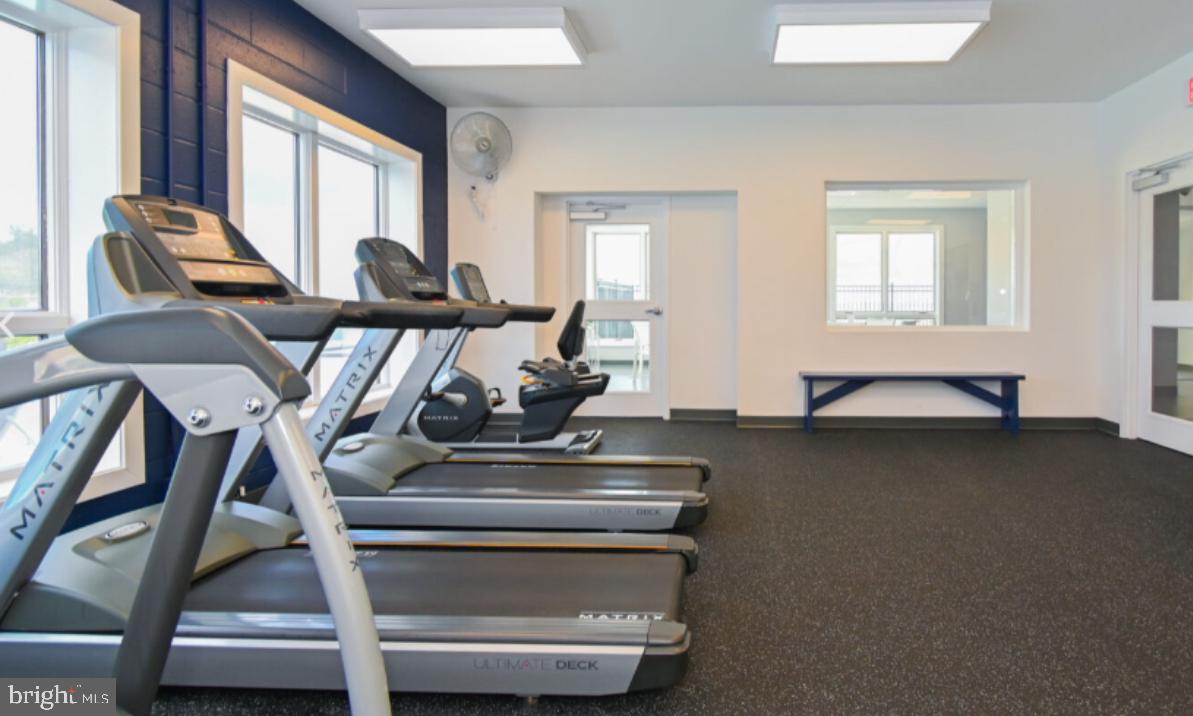 QUEENS LANDING - Residential