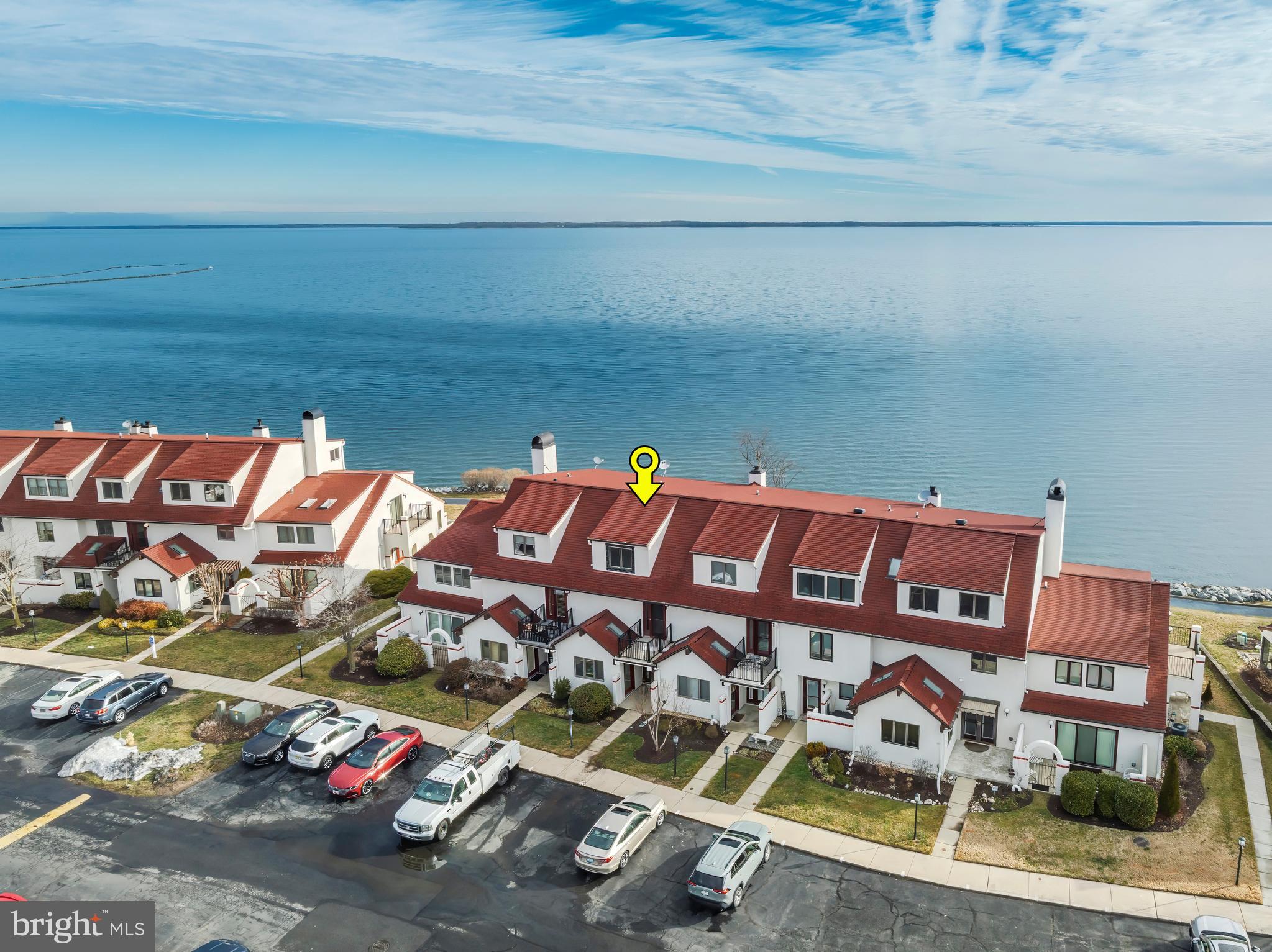 QUEENS LANDING - Residential