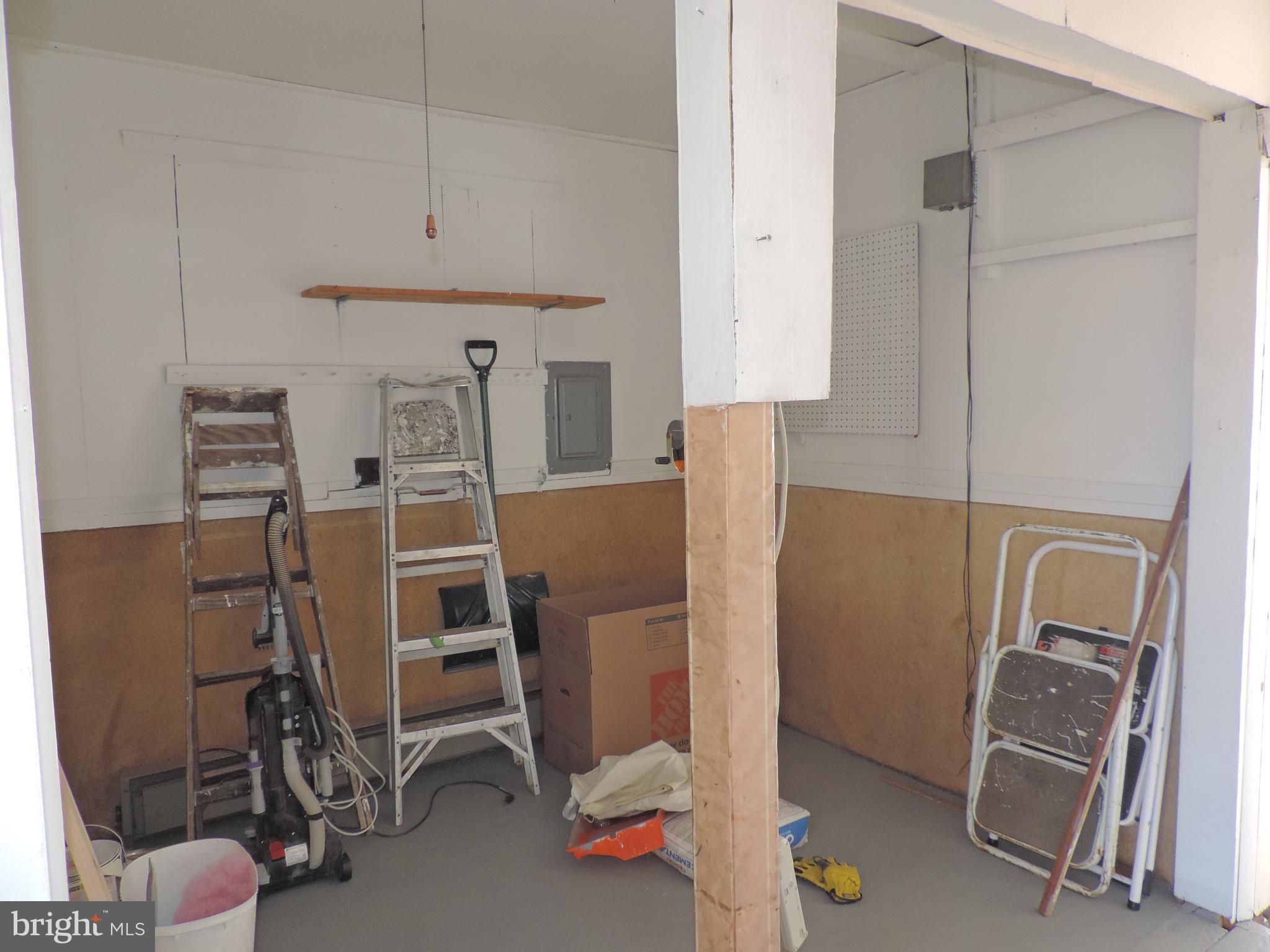 ABERDEEN HILLS - Residential