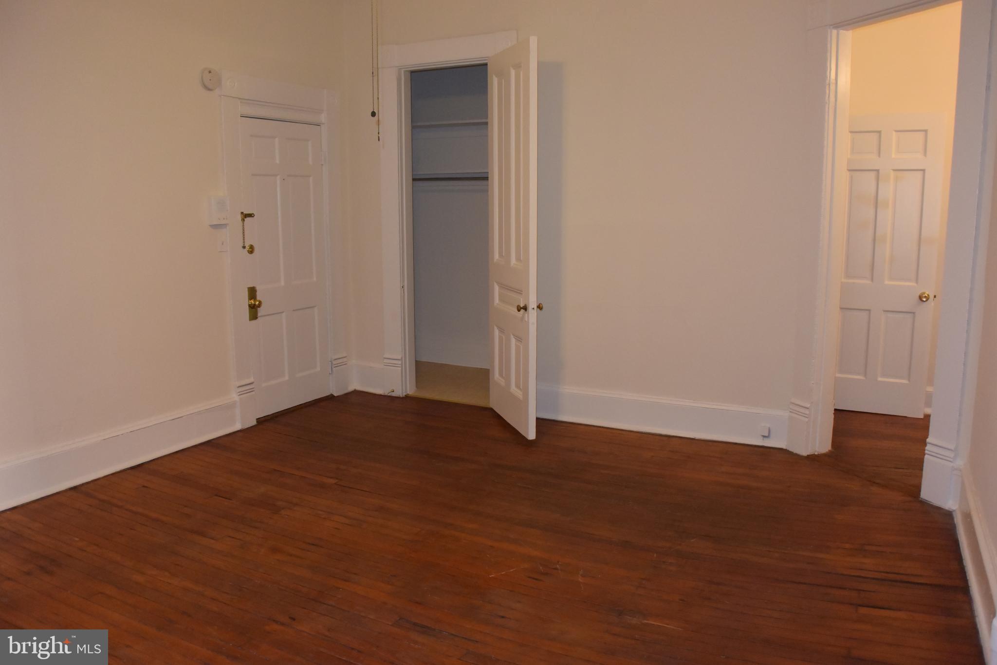 OLD TOWN - Residential Lease