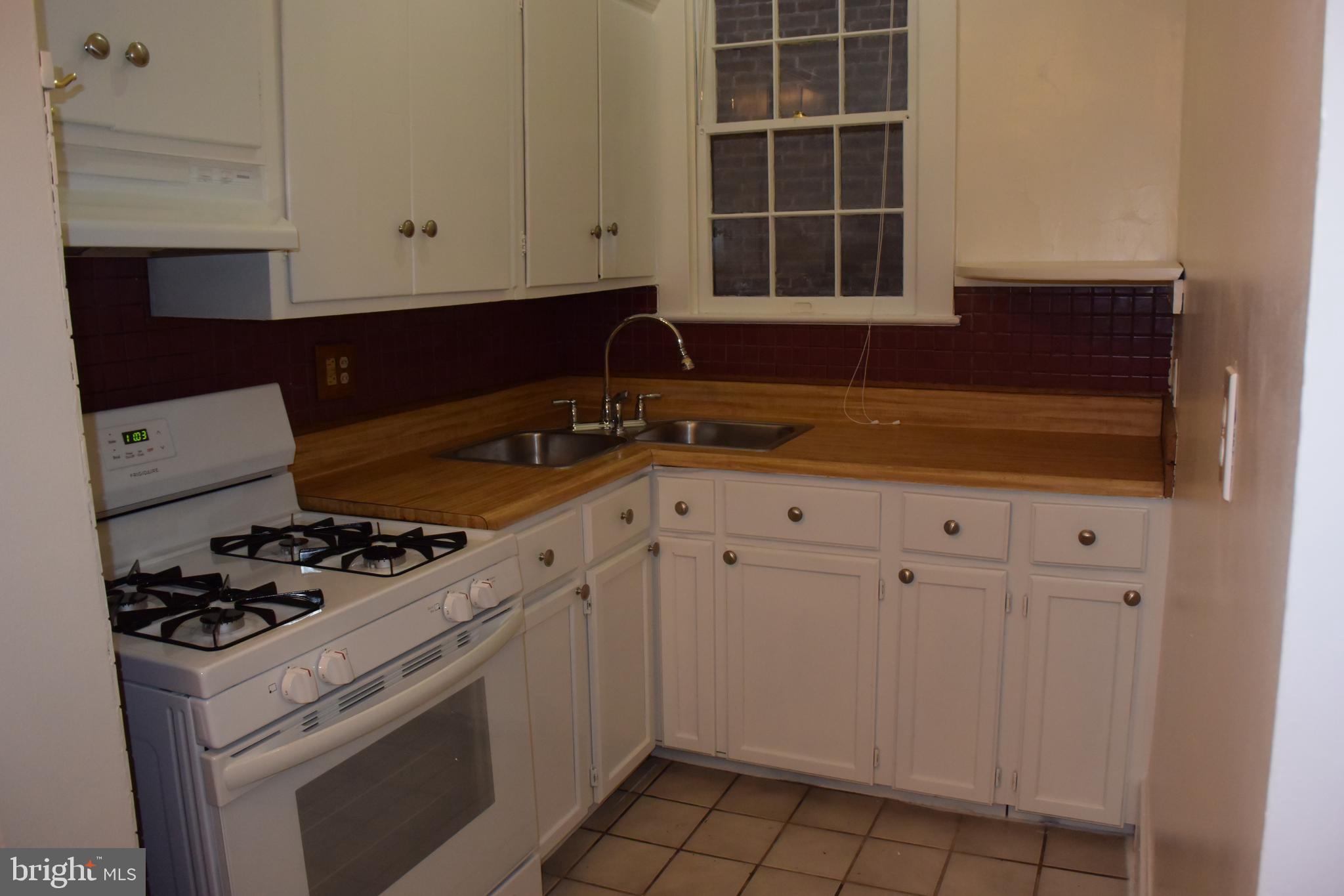 OLD TOWN - Residential Lease