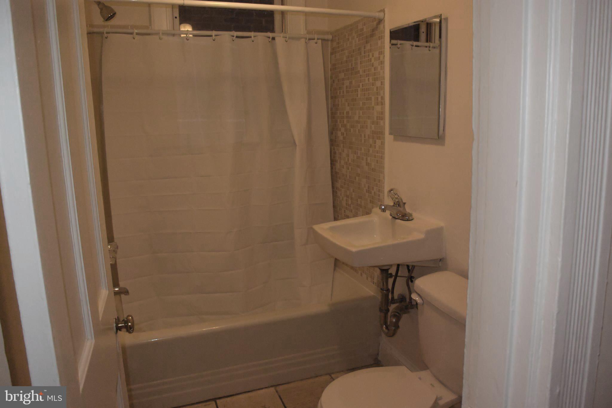 OLD TOWN - Residential Lease