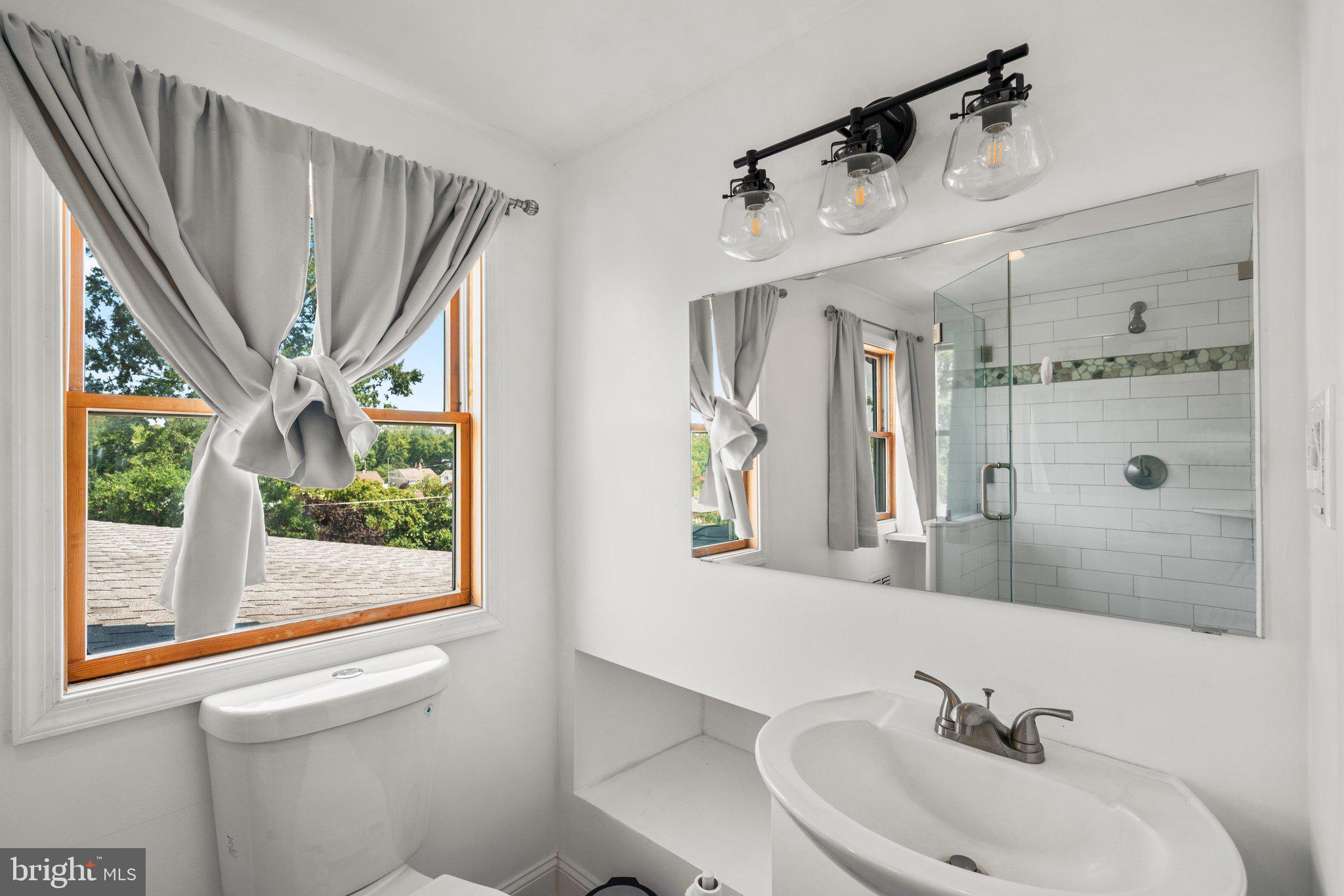 LOU HAR TERRACE - Residential