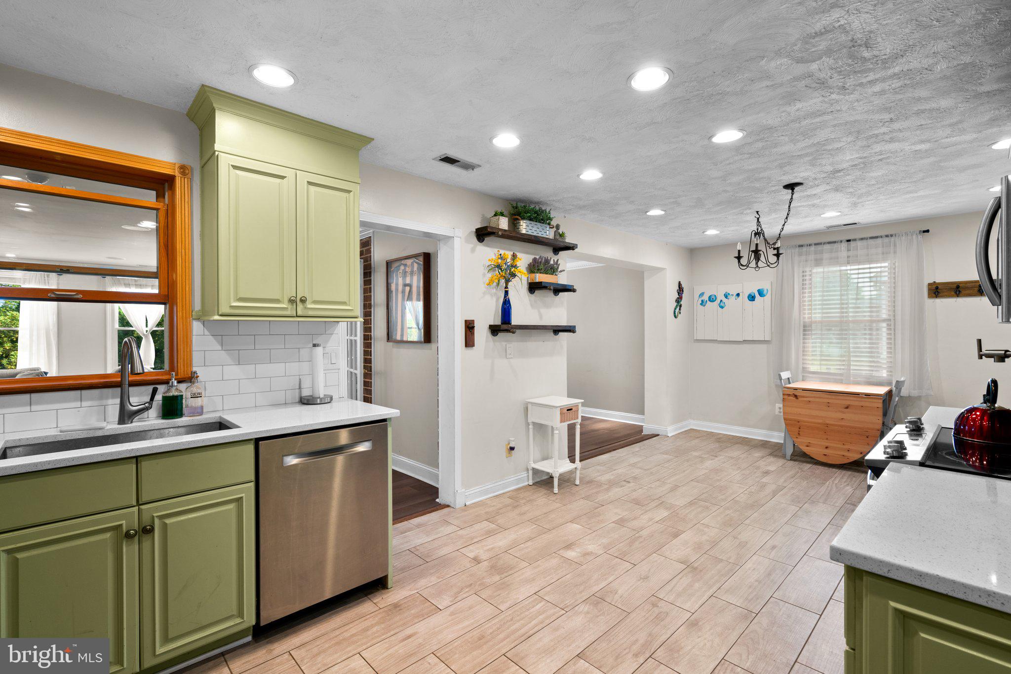 LOU HAR TERRACE - Residential