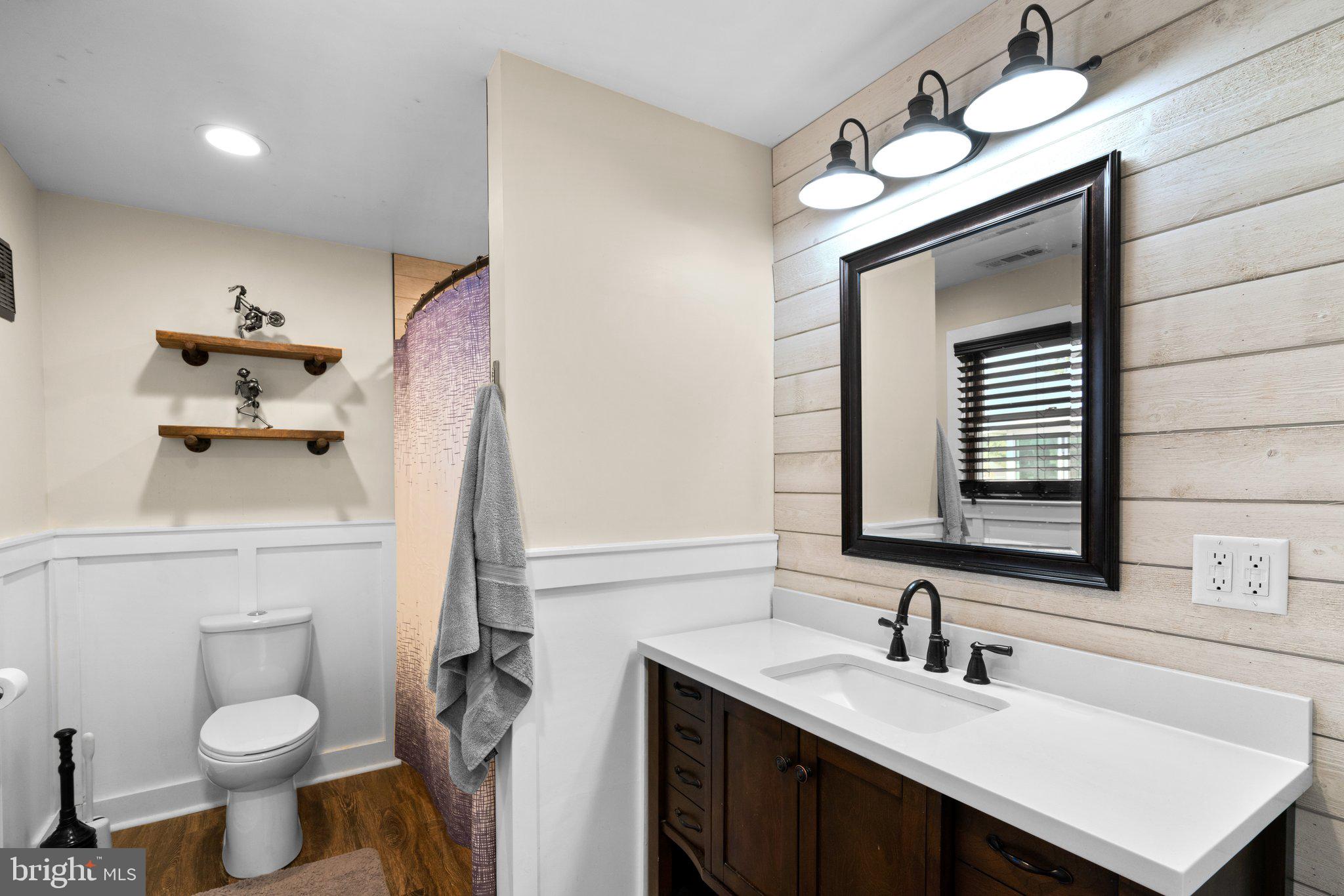 LOU HAR TERRACE - Residential