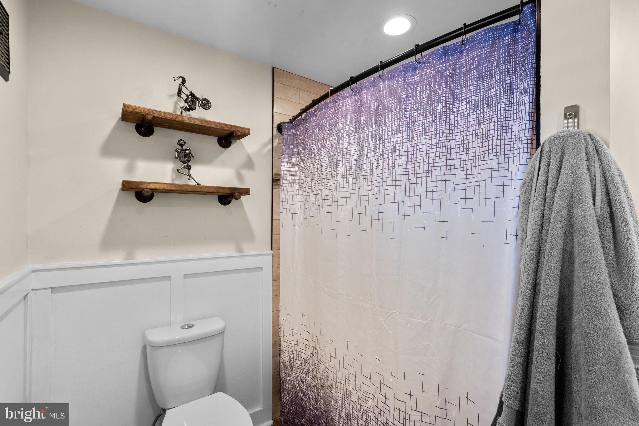 LOU HAR TERRACE - Residential