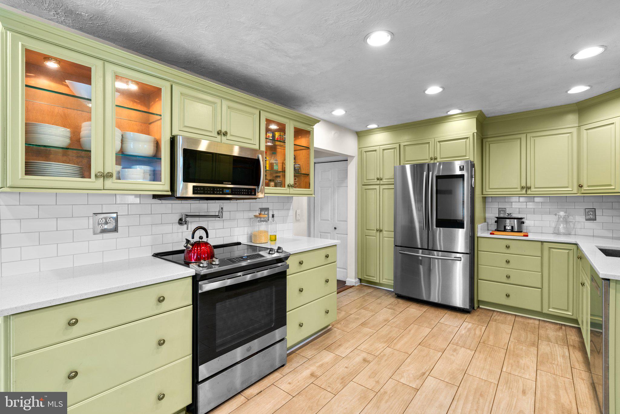 LOU HAR TERRACE - Residential