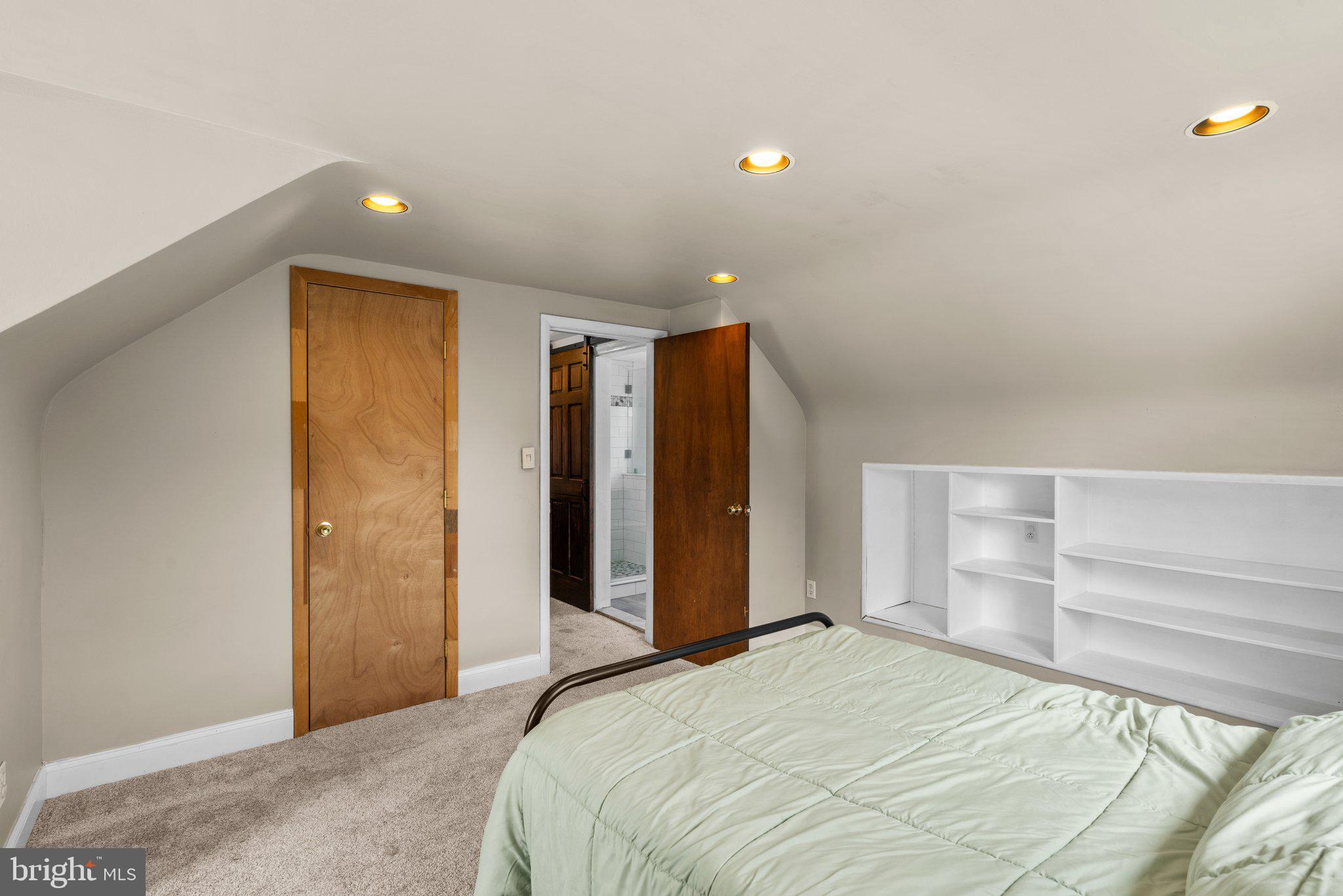 LOU HAR TERRACE - Residential