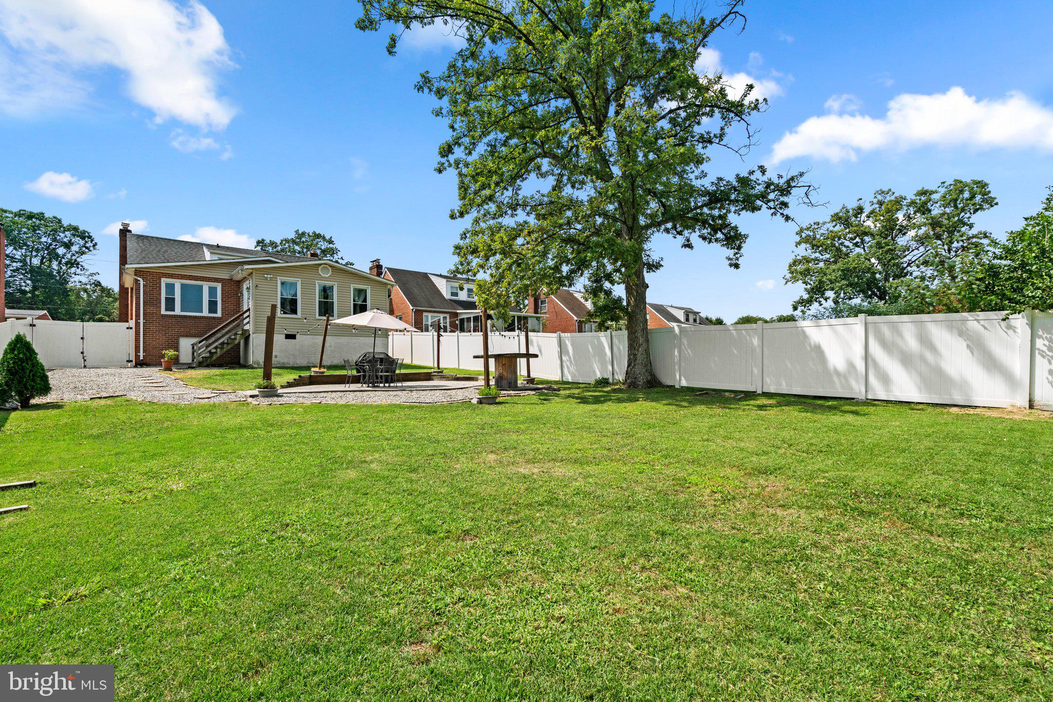 LOU HAR TERRACE - Residential