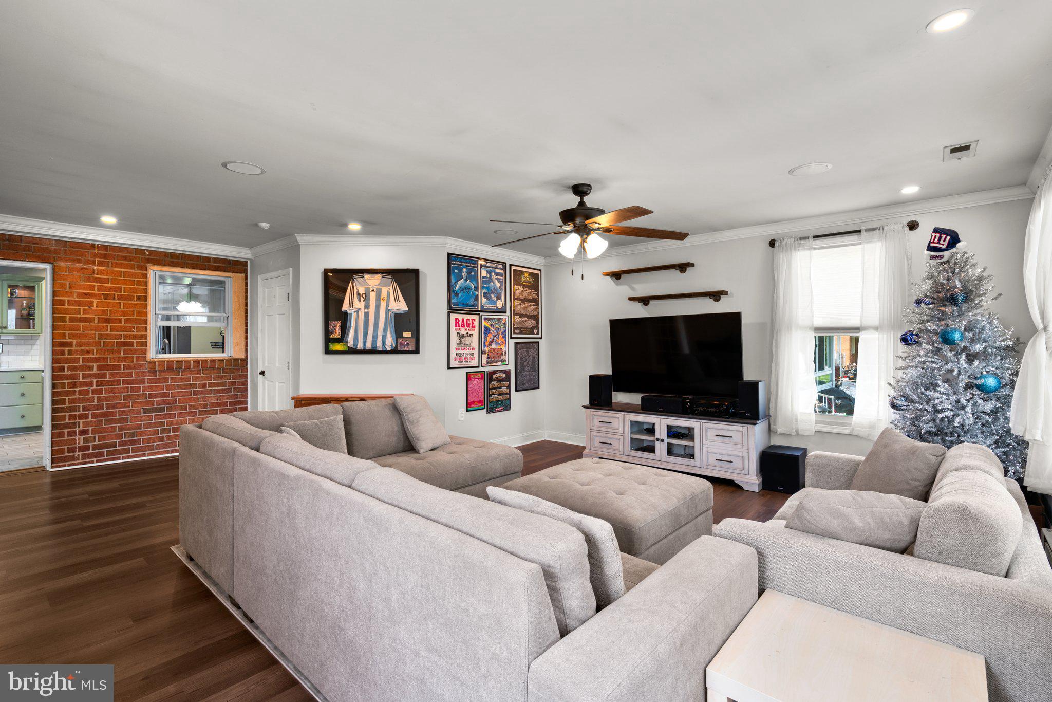 LOU HAR TERRACE - Residential