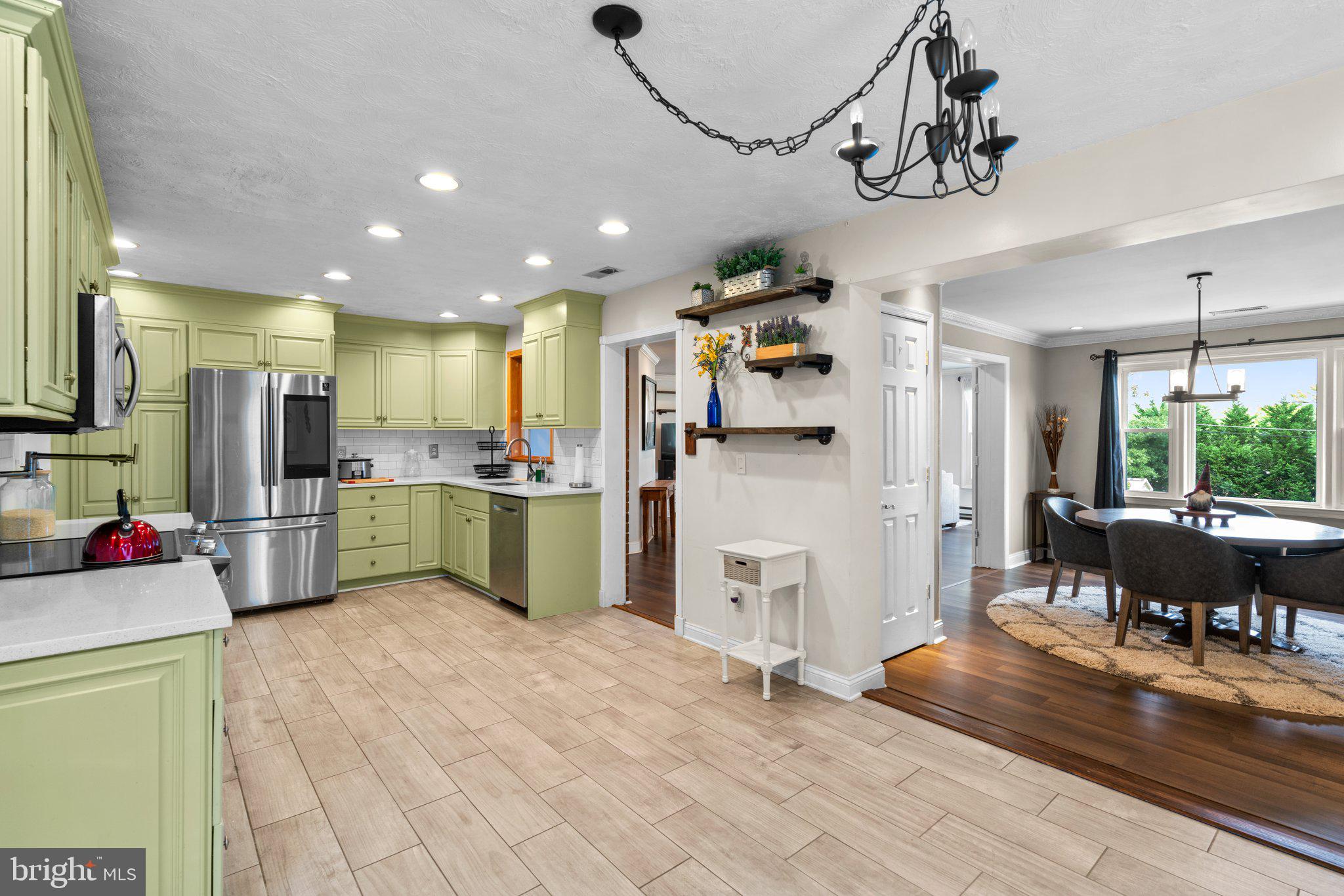 LOU HAR TERRACE - Residential