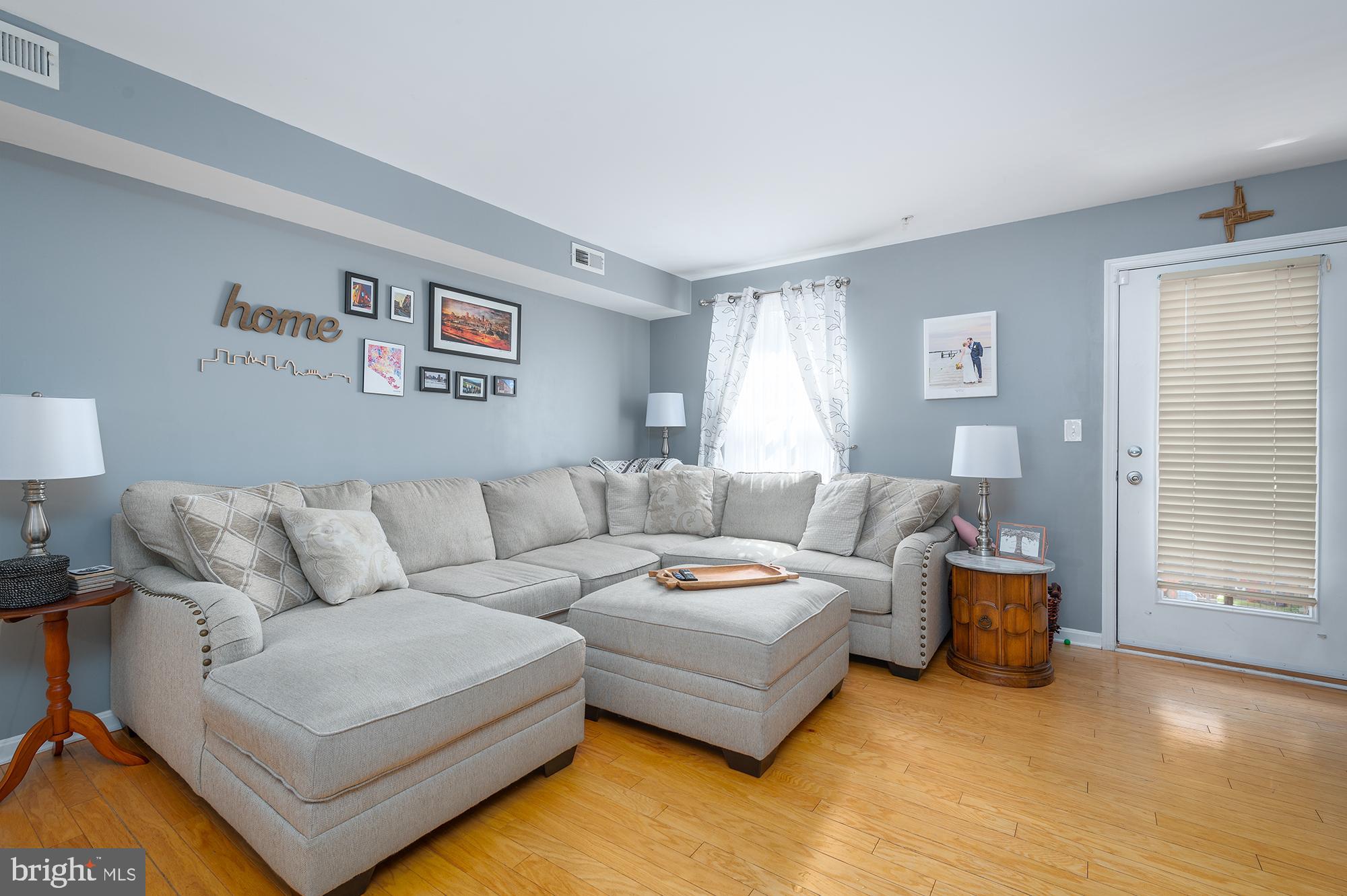 GREEKTOWN - Residential