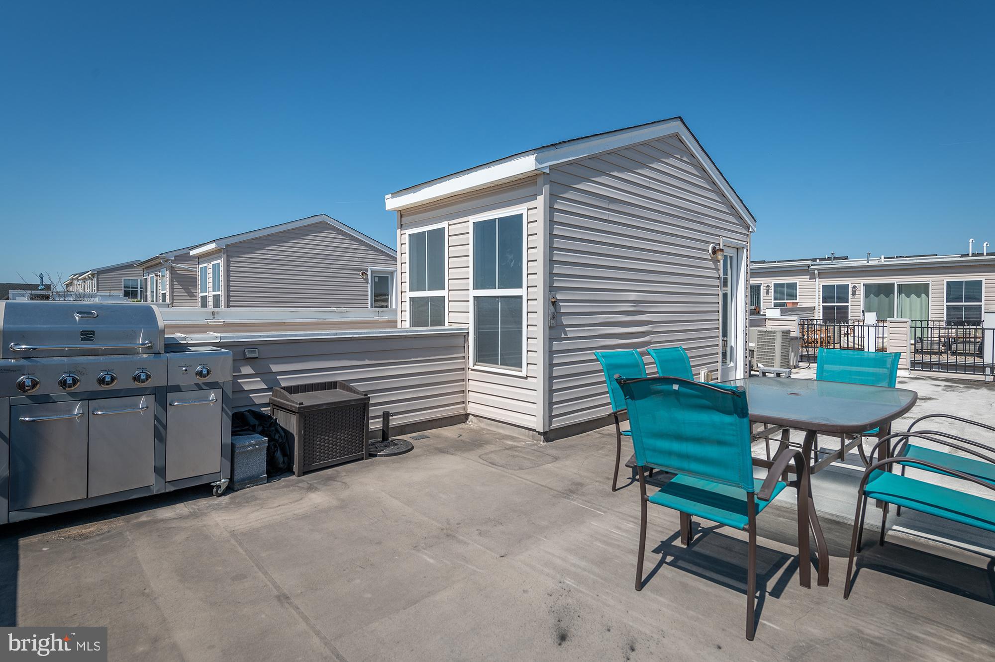 GREEKTOWN - Residential