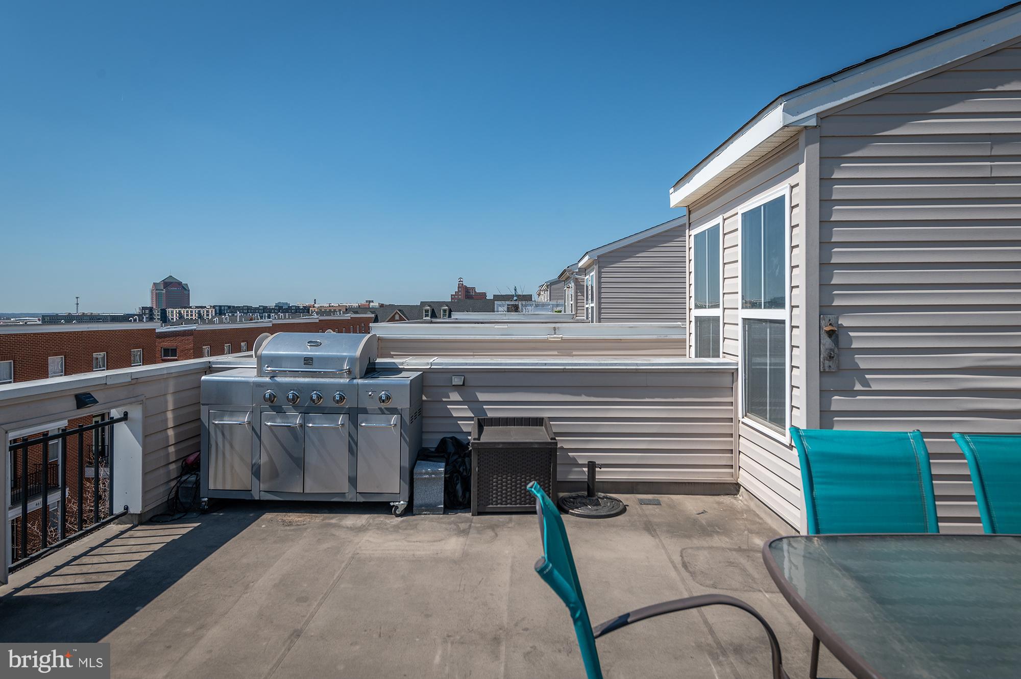 GREEKTOWN - Residential