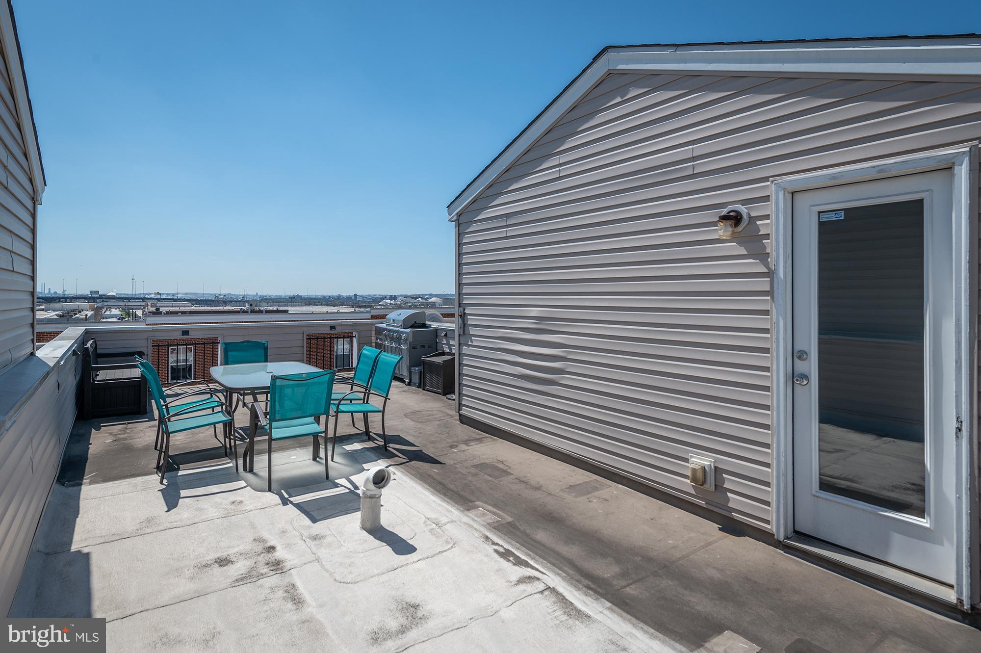 GREEKTOWN - Residential