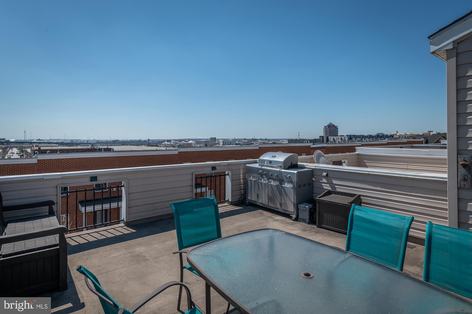 GREEKTOWN - Residential