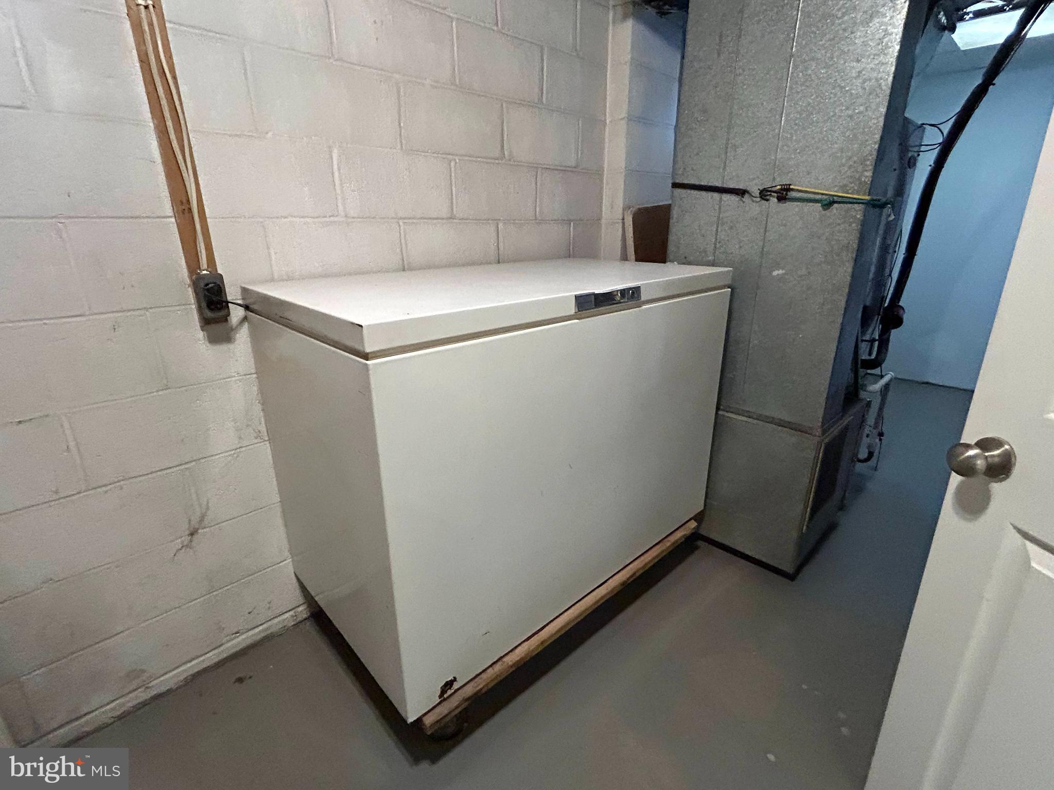 FORT WASHINGTON - Residential Lease