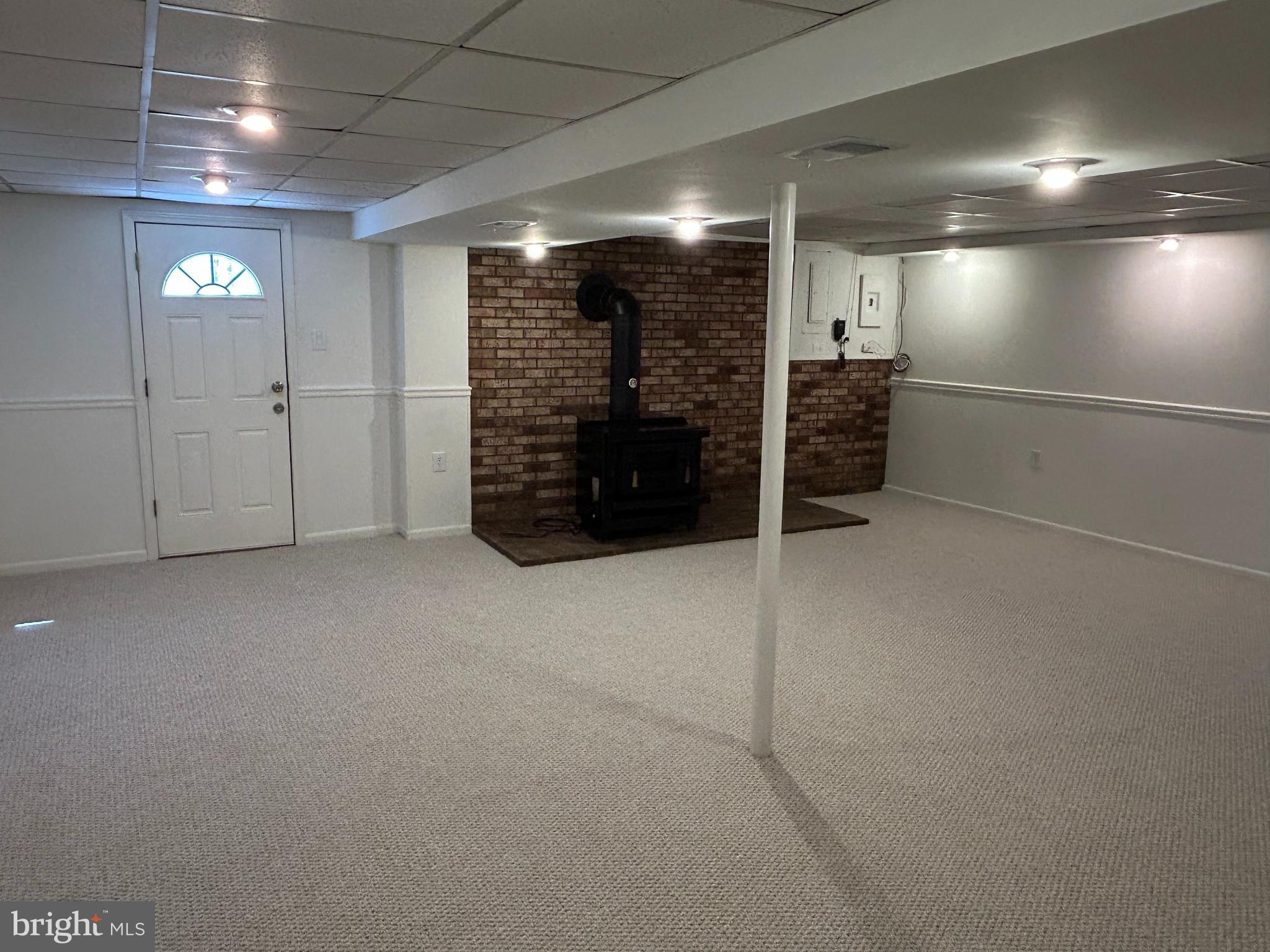 FORT WASHINGTON - Residential Lease