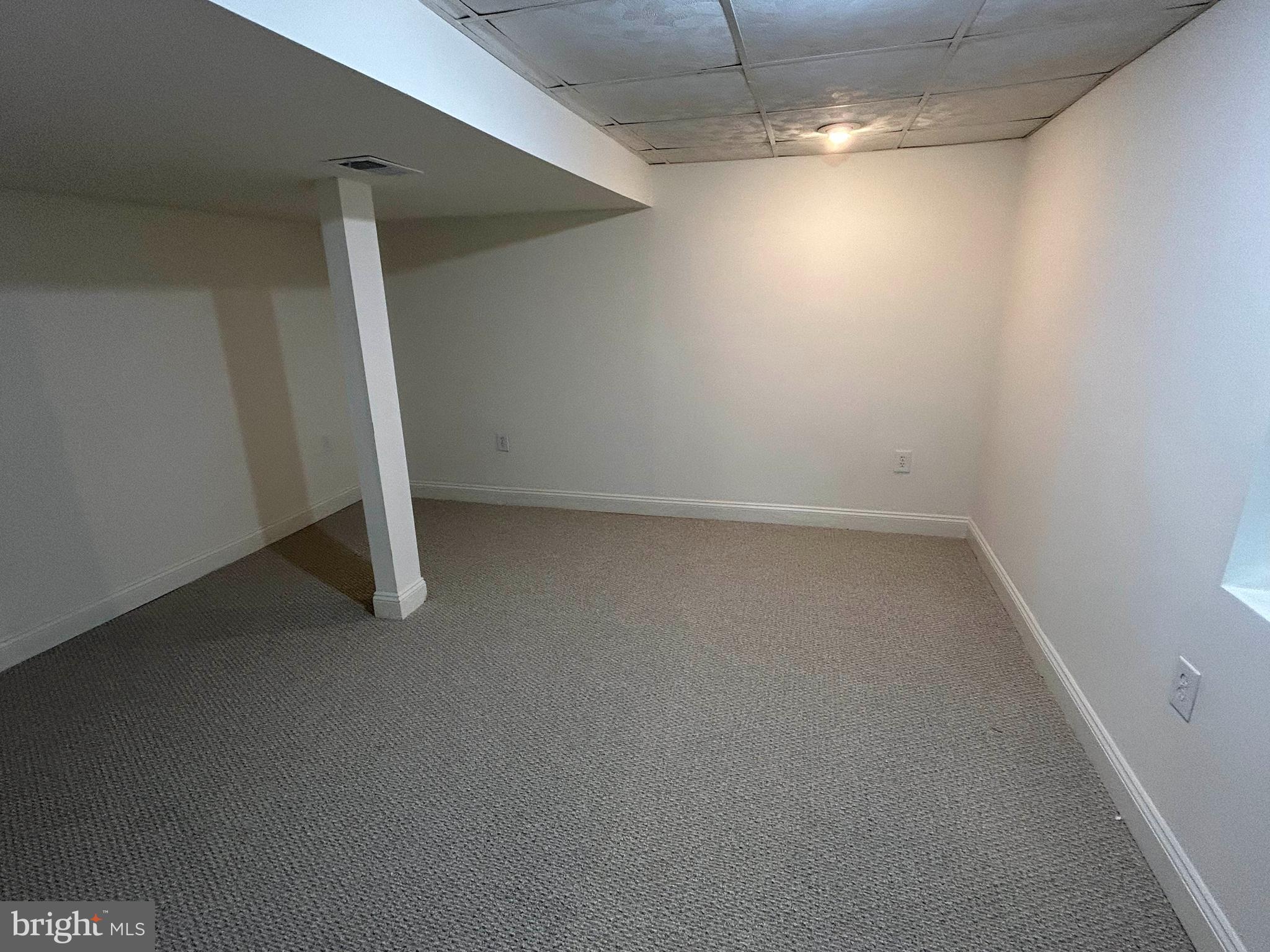 FORT WASHINGTON - Residential Lease