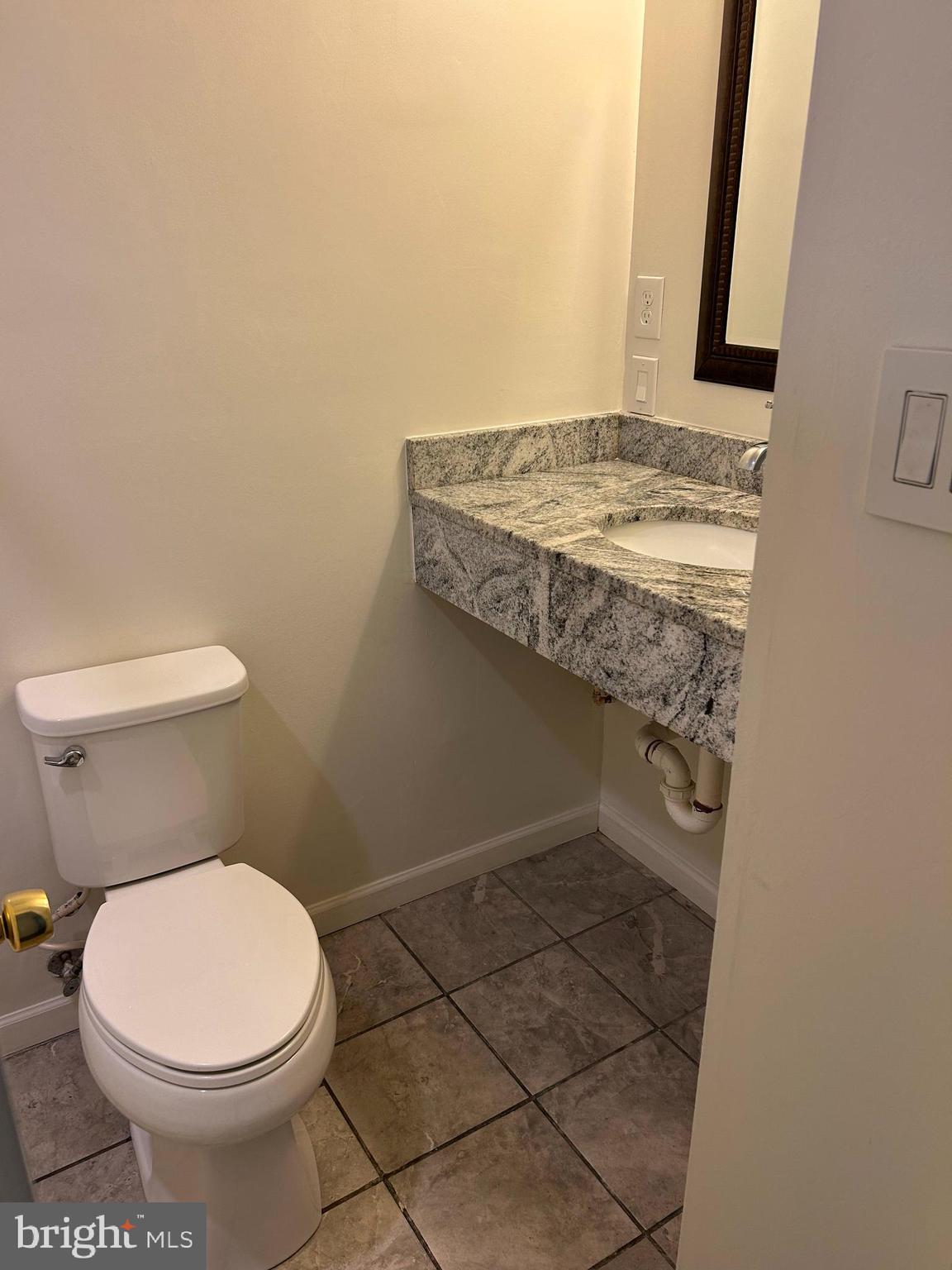 FORT WASHINGTON - Residential Lease