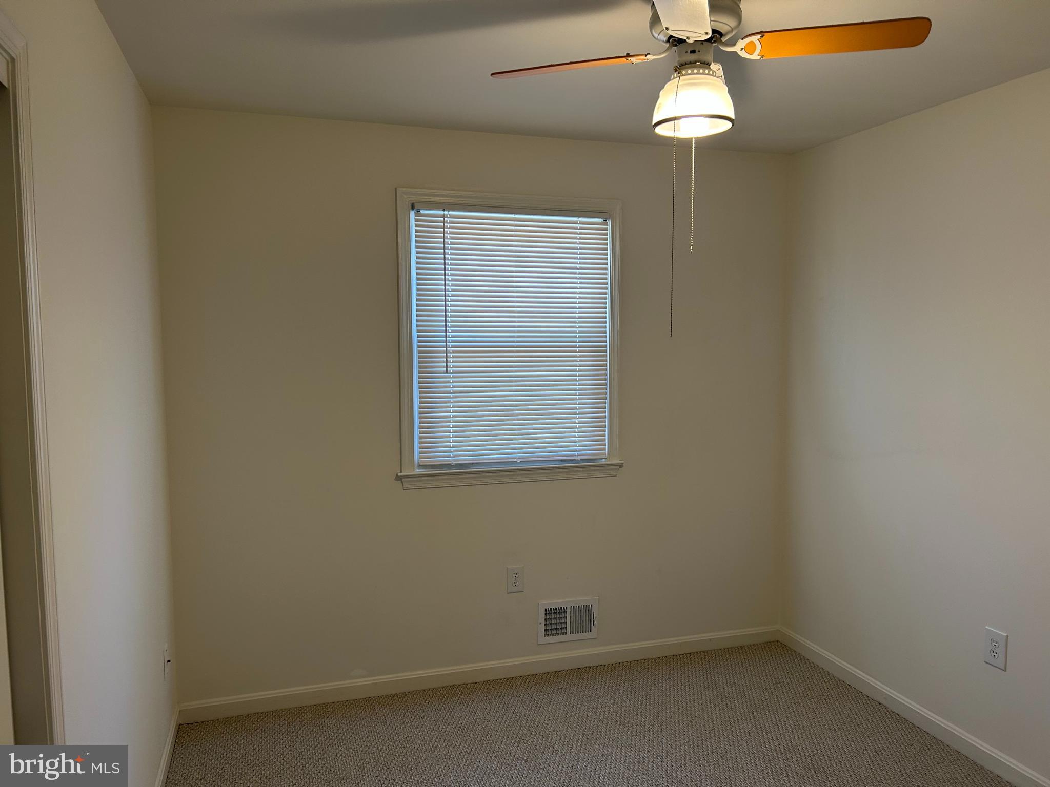 FORT WASHINGTON - Residential Lease