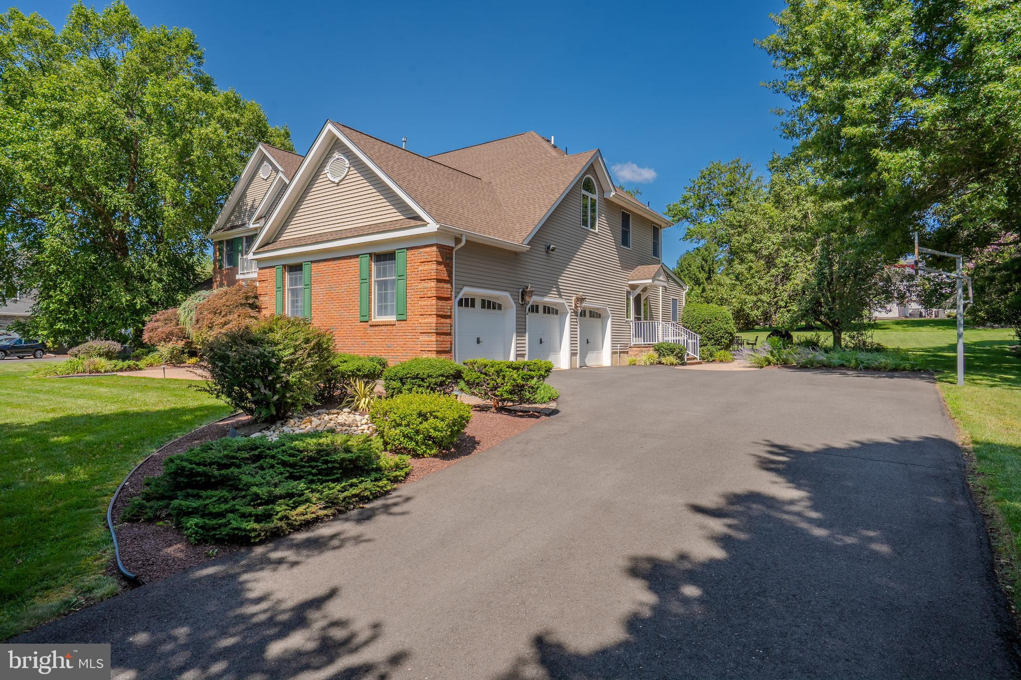 8 MARIAN DRIVE
