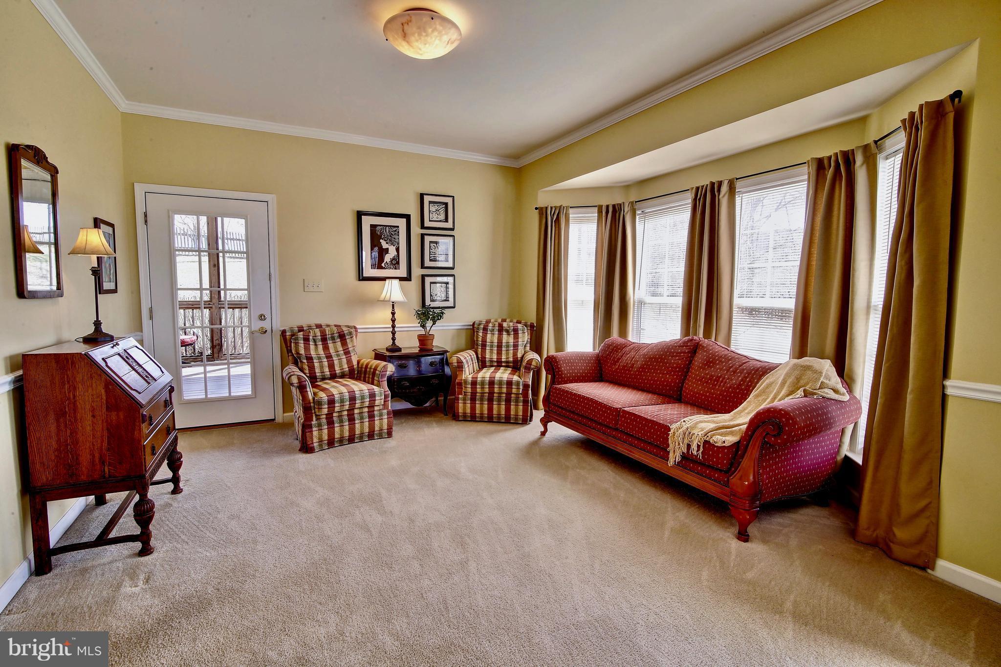 AMBER KNOLLS - Residential