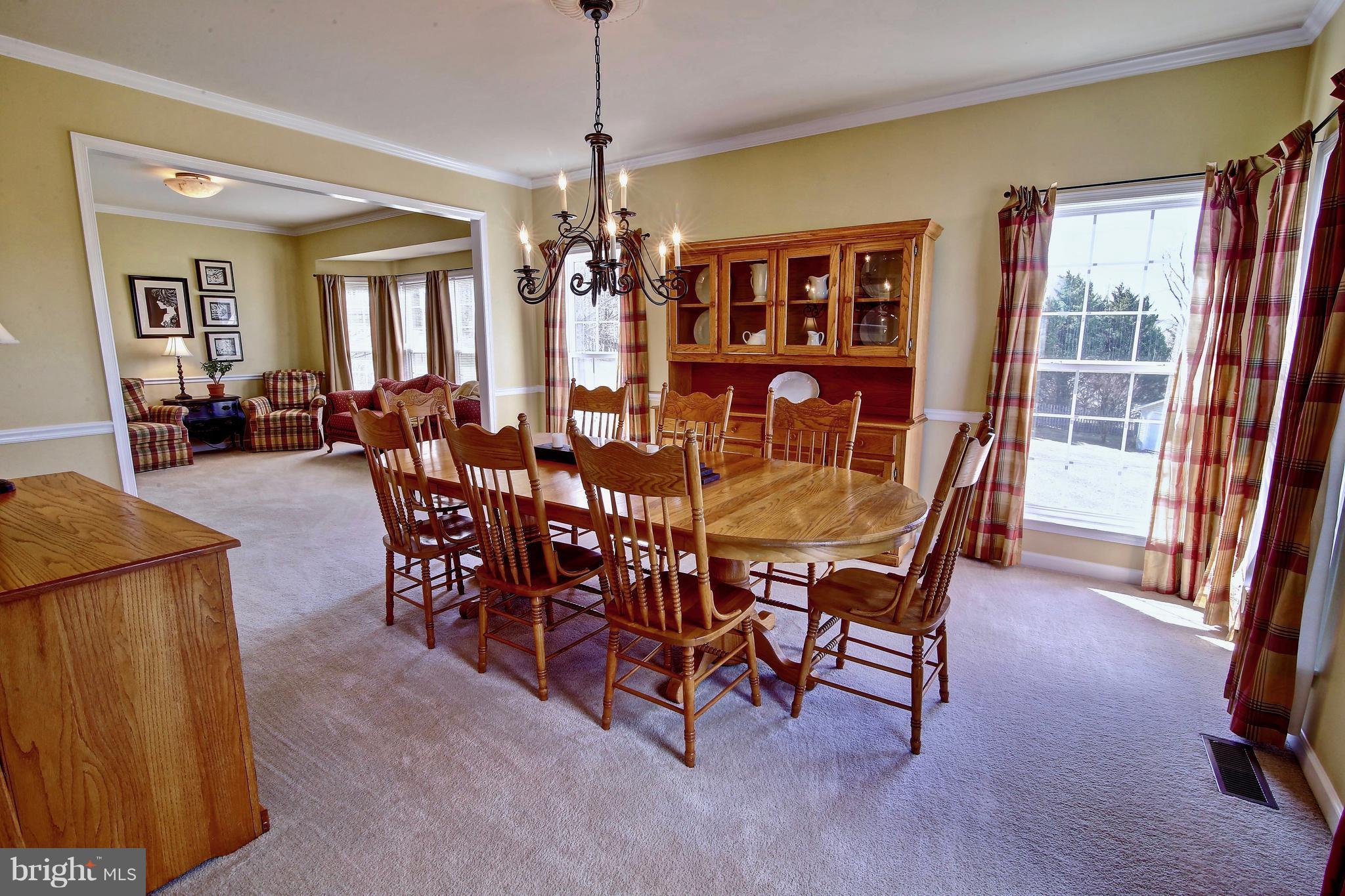 AMBER KNOLLS - Residential