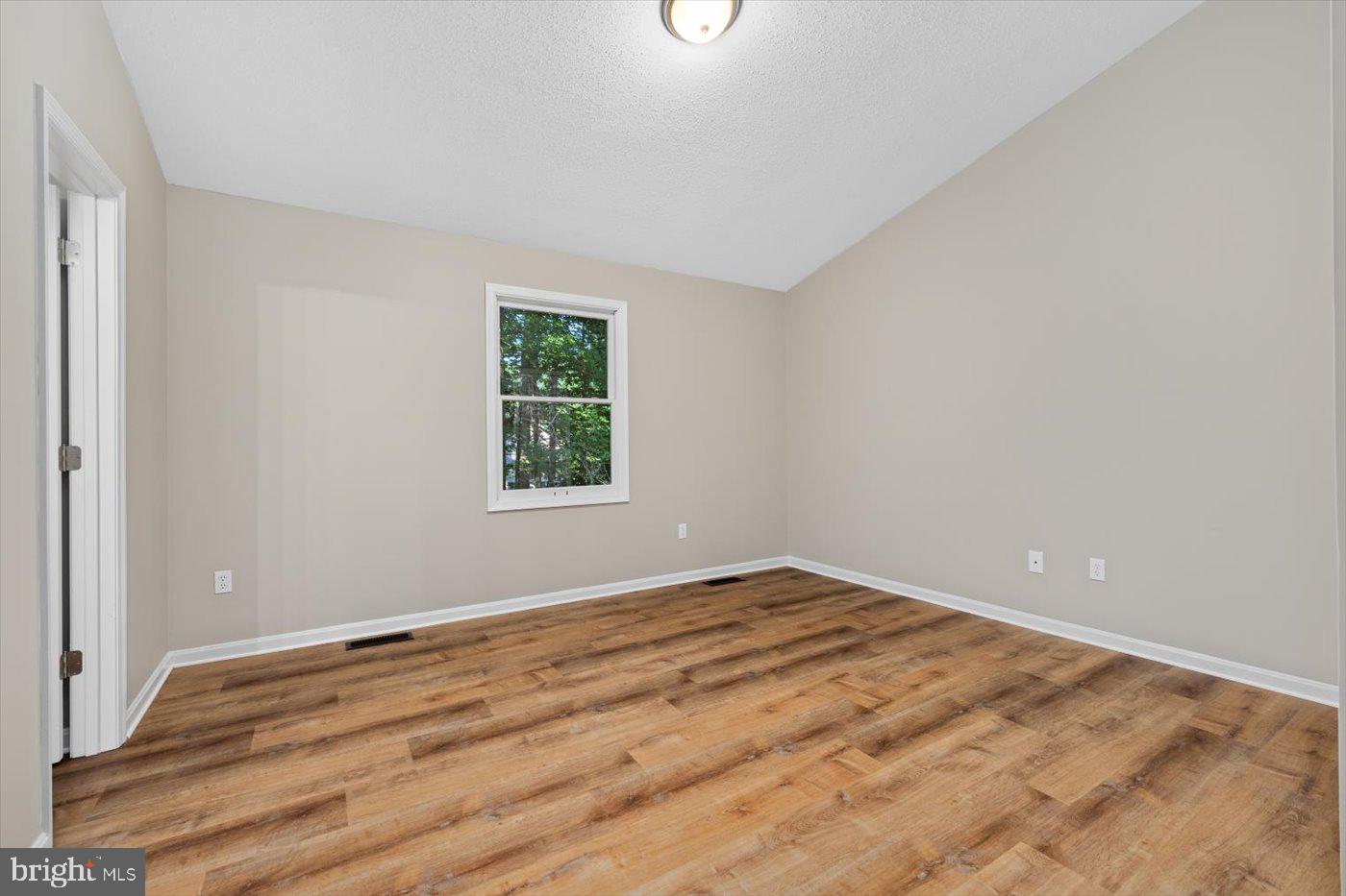 LAKE WILDERNESS - Residential