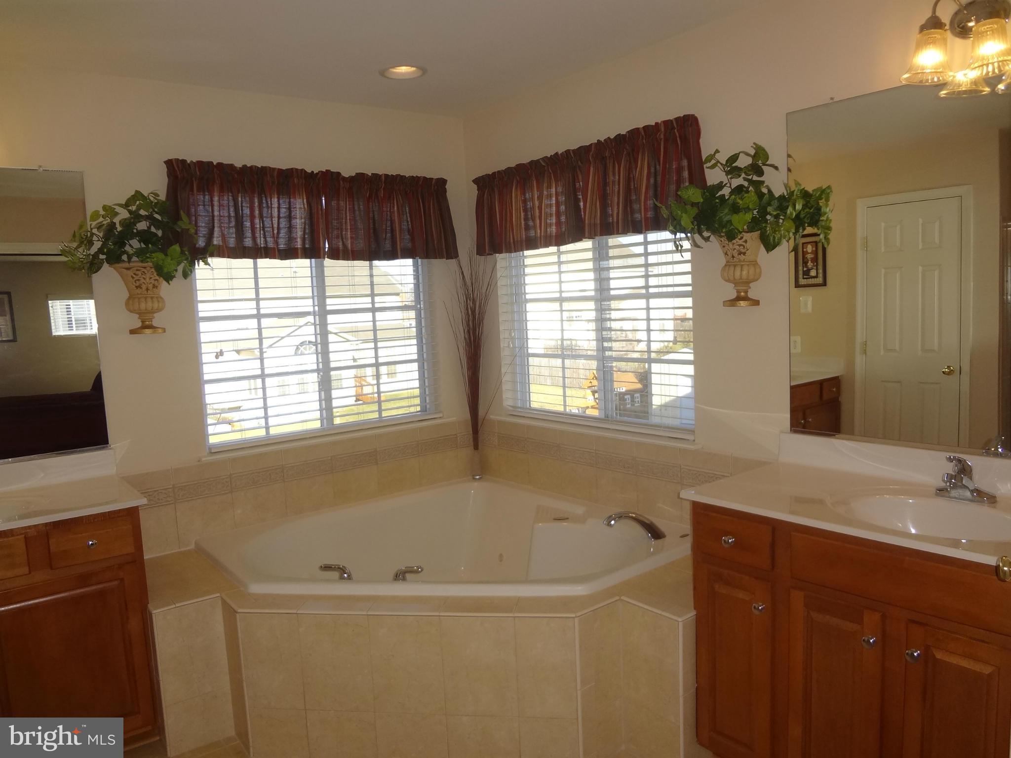 DEMORY FARM - Residential