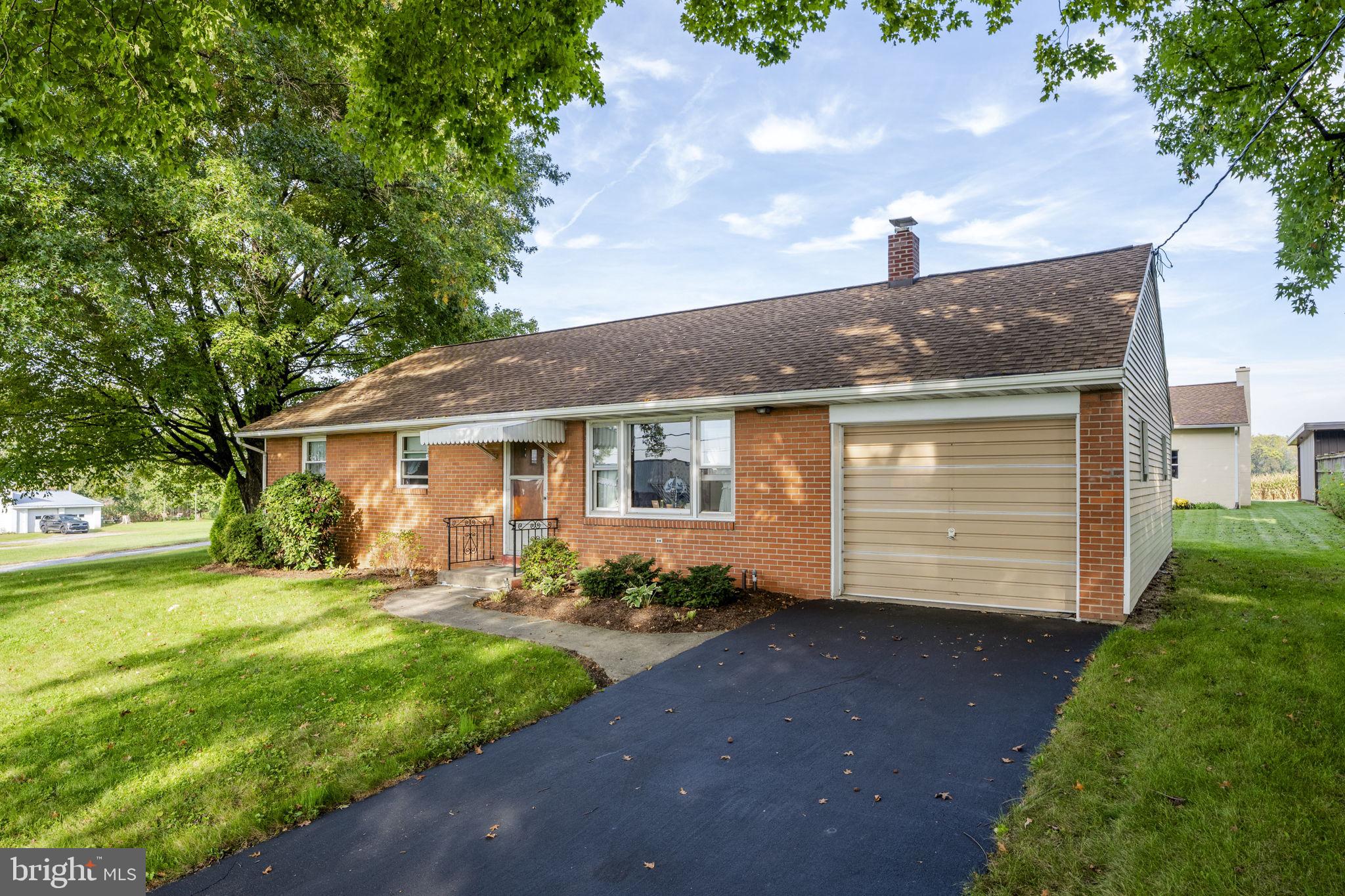 389 W LEXINGTON ROAD