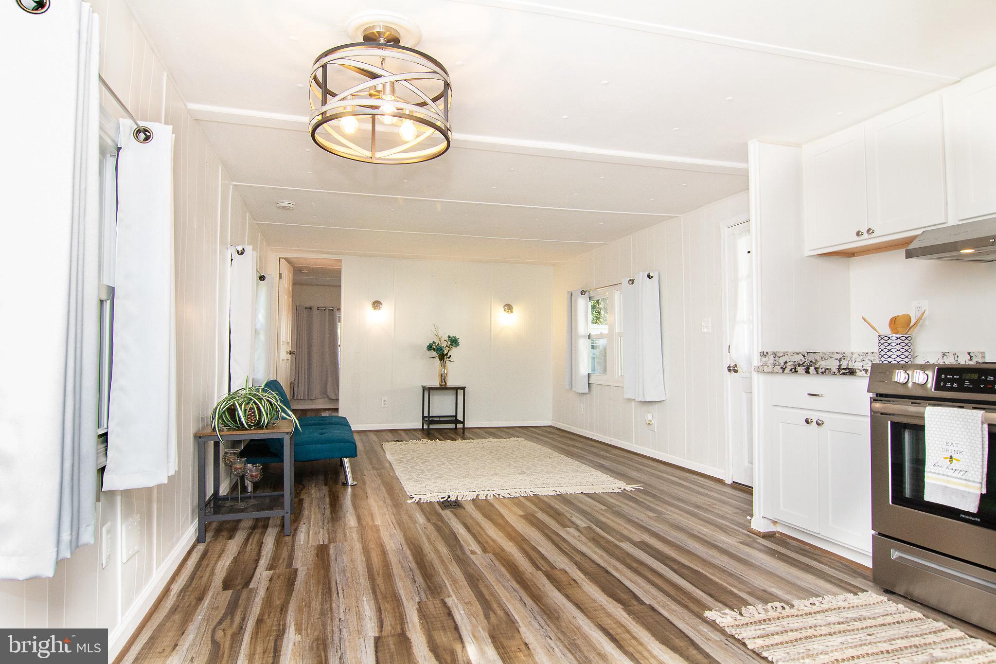 HILLANDALE HOMES - Residential