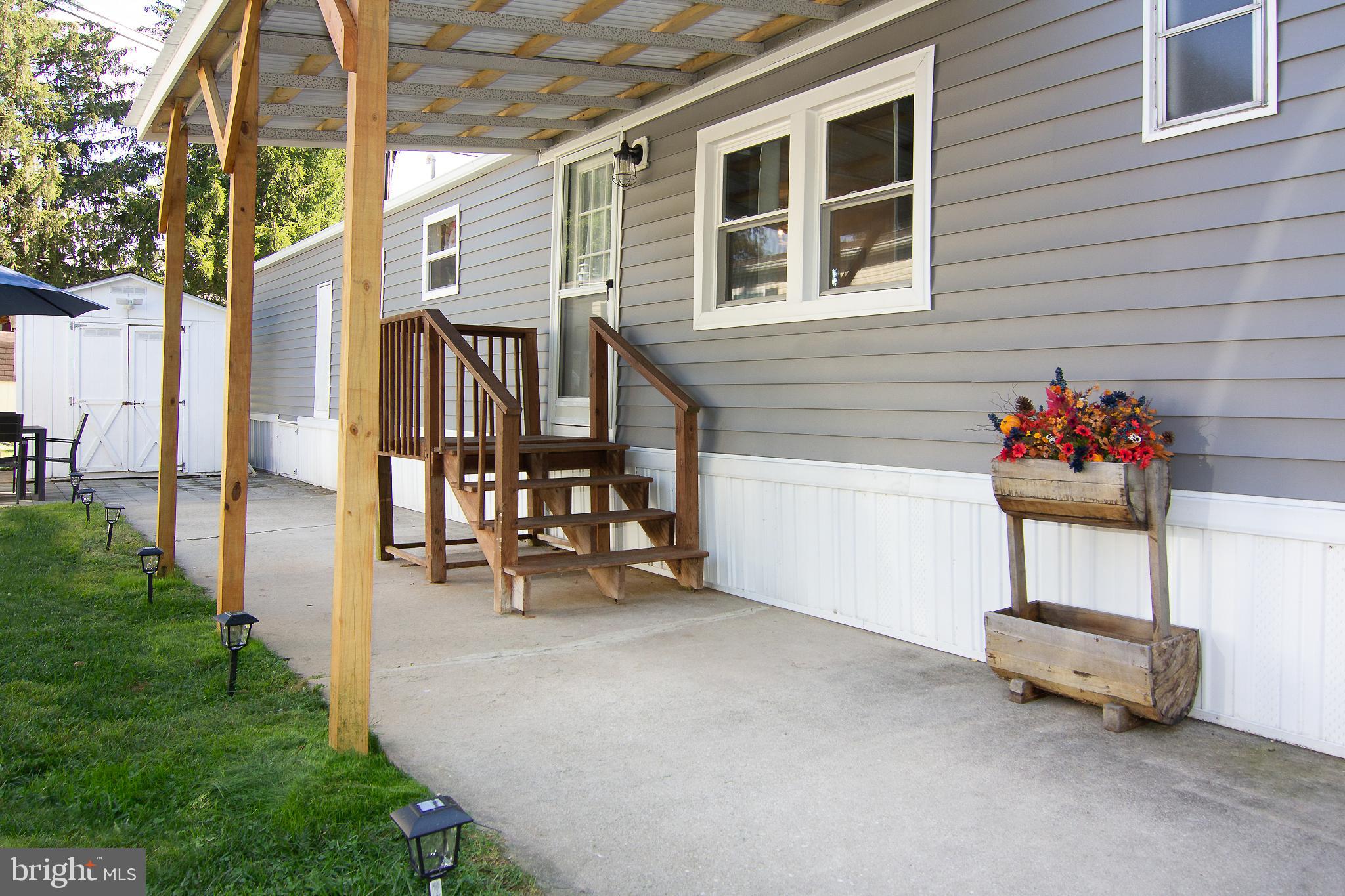 HILLANDALE HOMES - Residential