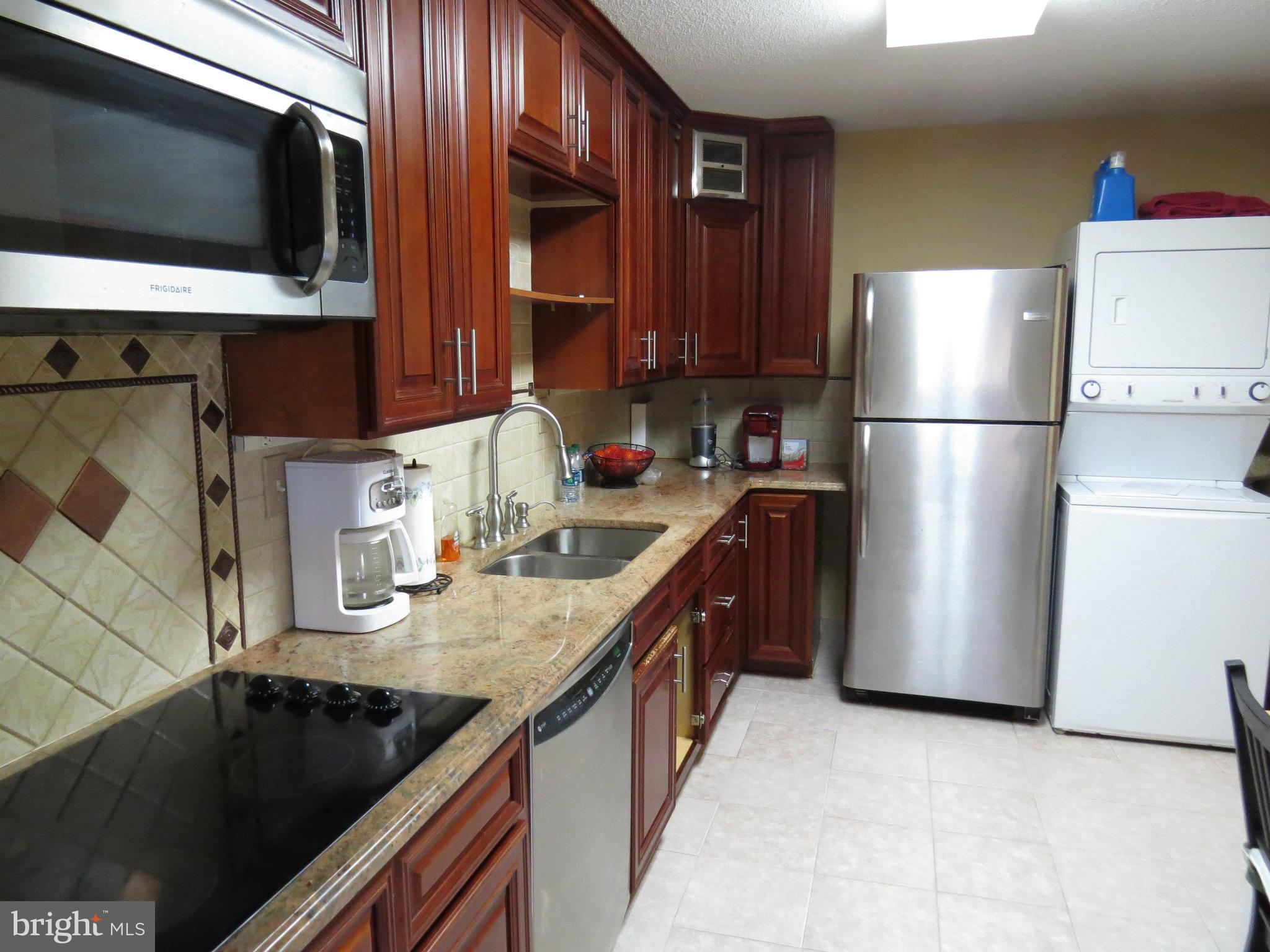 WATERGATE AT LANDMARK - Residential Lease