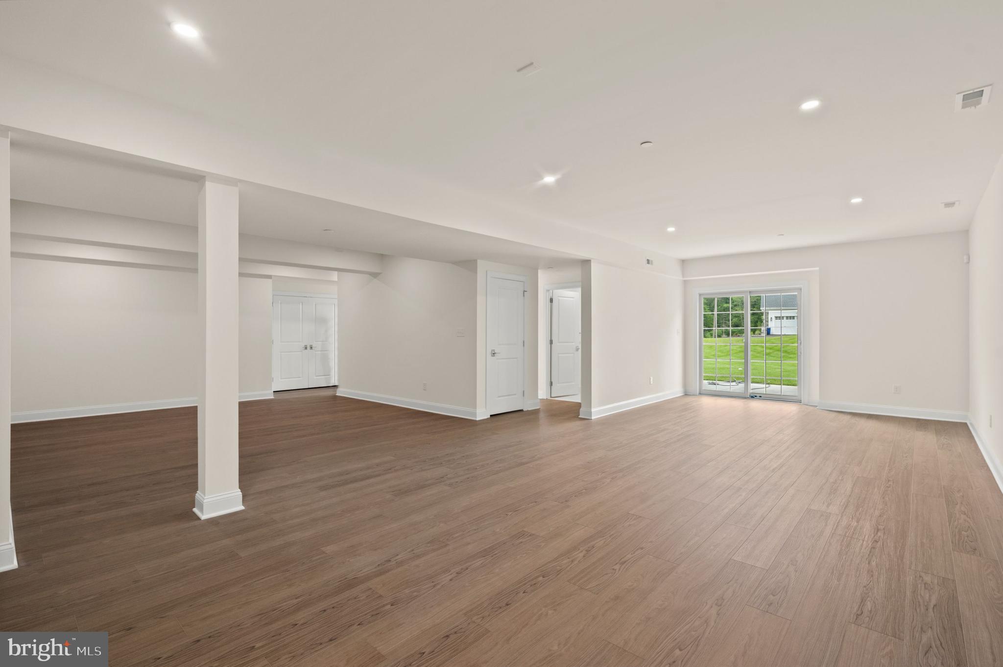 VILLAGE OF FOUR SEASONS - Residential