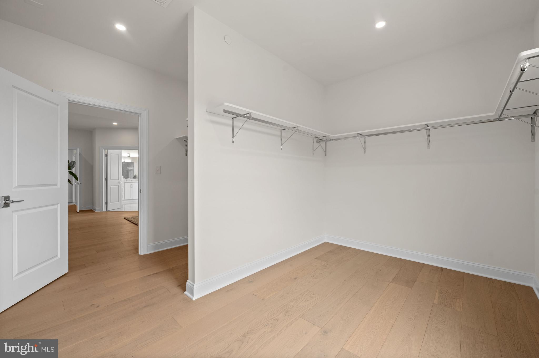 VILLAGE OF FOUR SEASONS - Residential