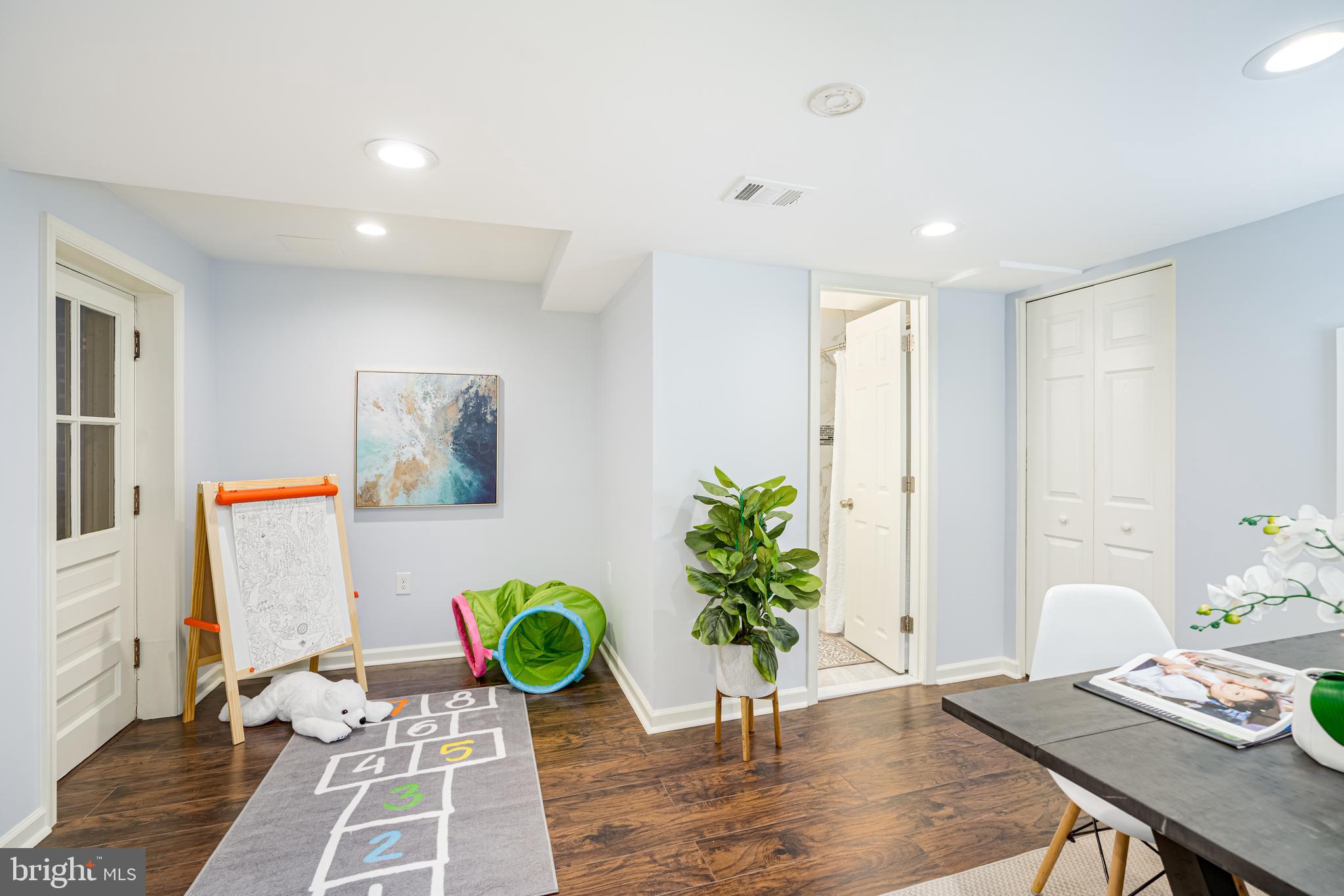 ROLLINGWOOD - Residential