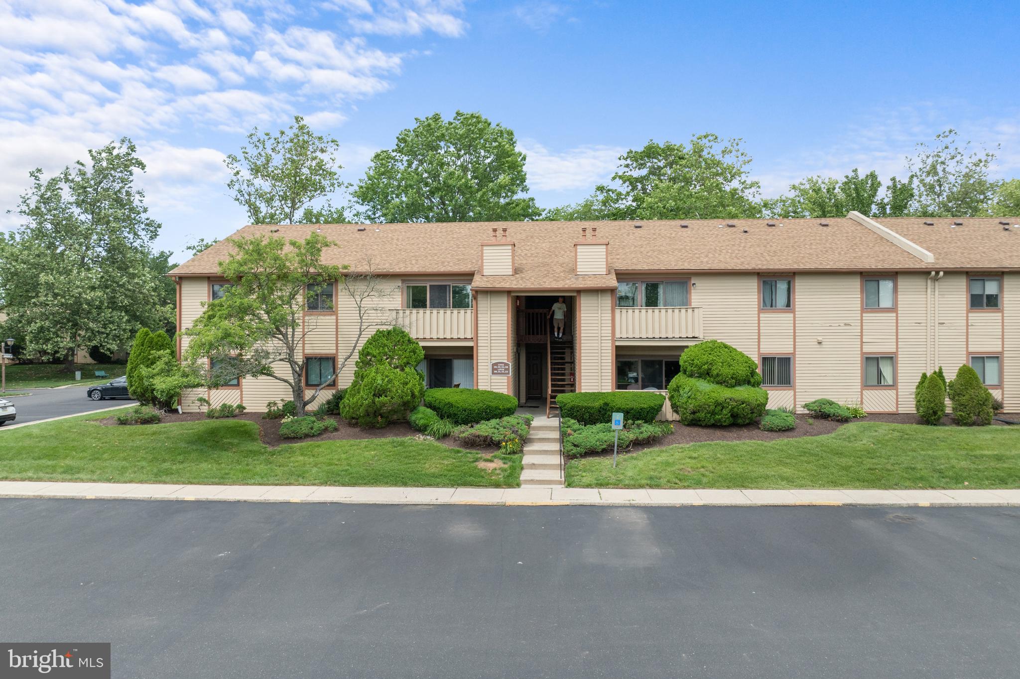 116 HICKORY COURT