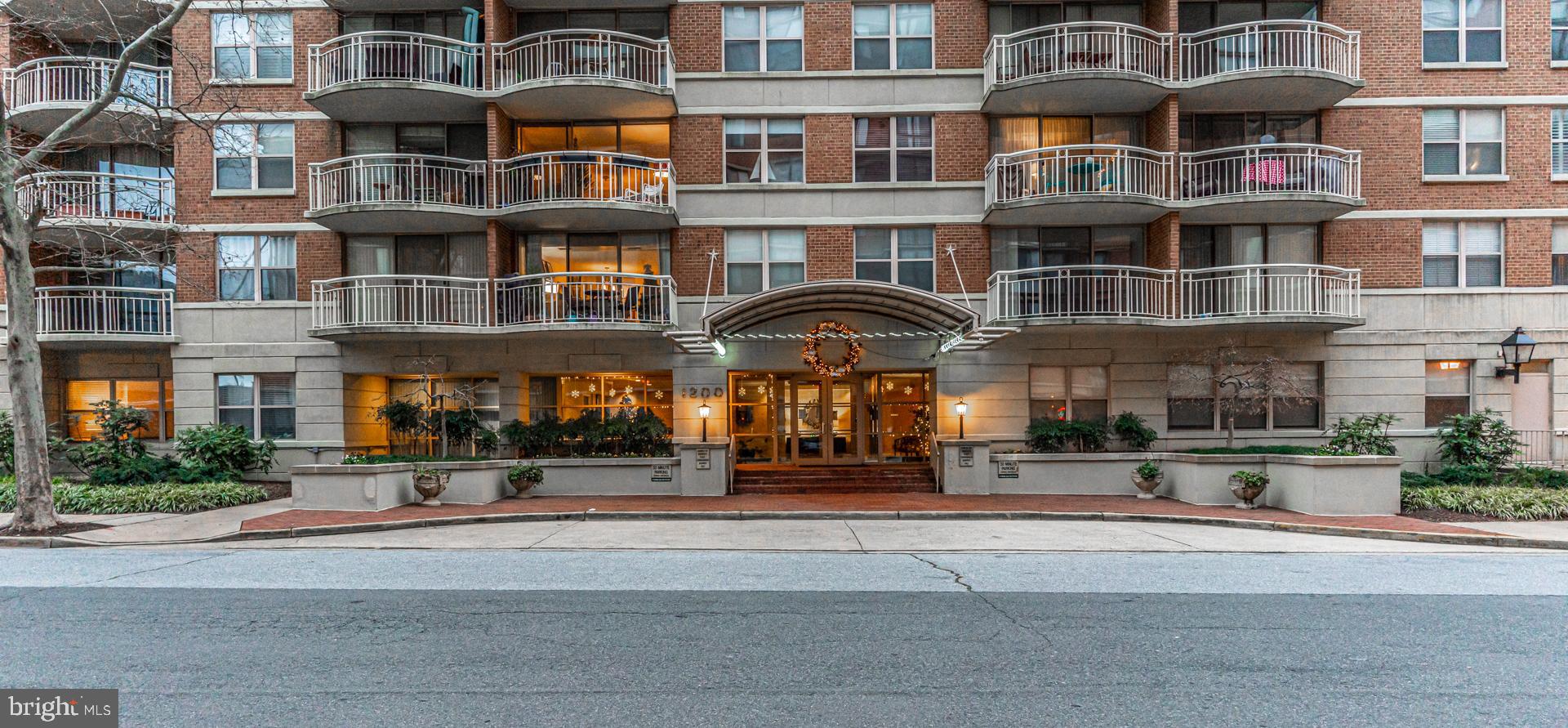 BRADDOCK PLACE - Residential Lease