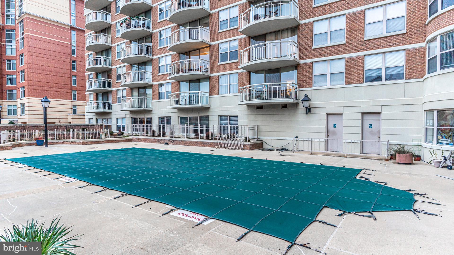 BRADDOCK PLACE - Residential Lease