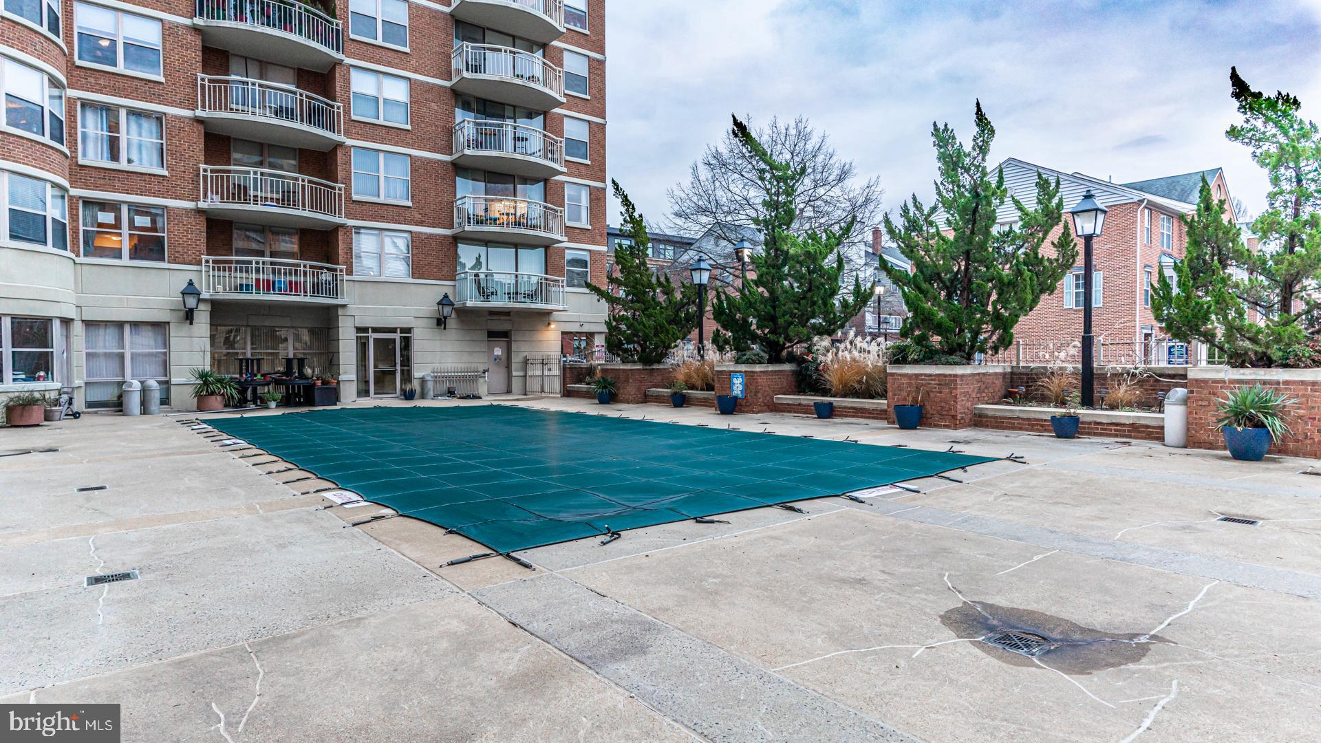 BRADDOCK PLACE - Residential Lease