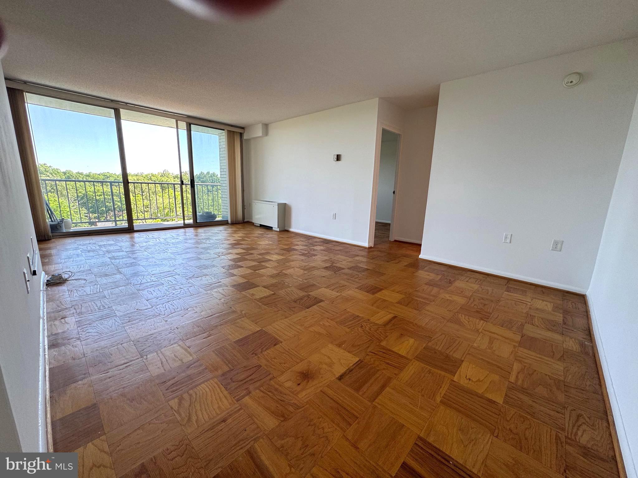 2500 N VAN DORN STREET 1006