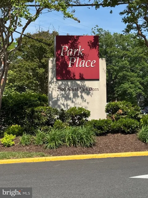 2500 N Van Dorn Street Unit 1006, Alexandria, VA MLS: VAAX2044224